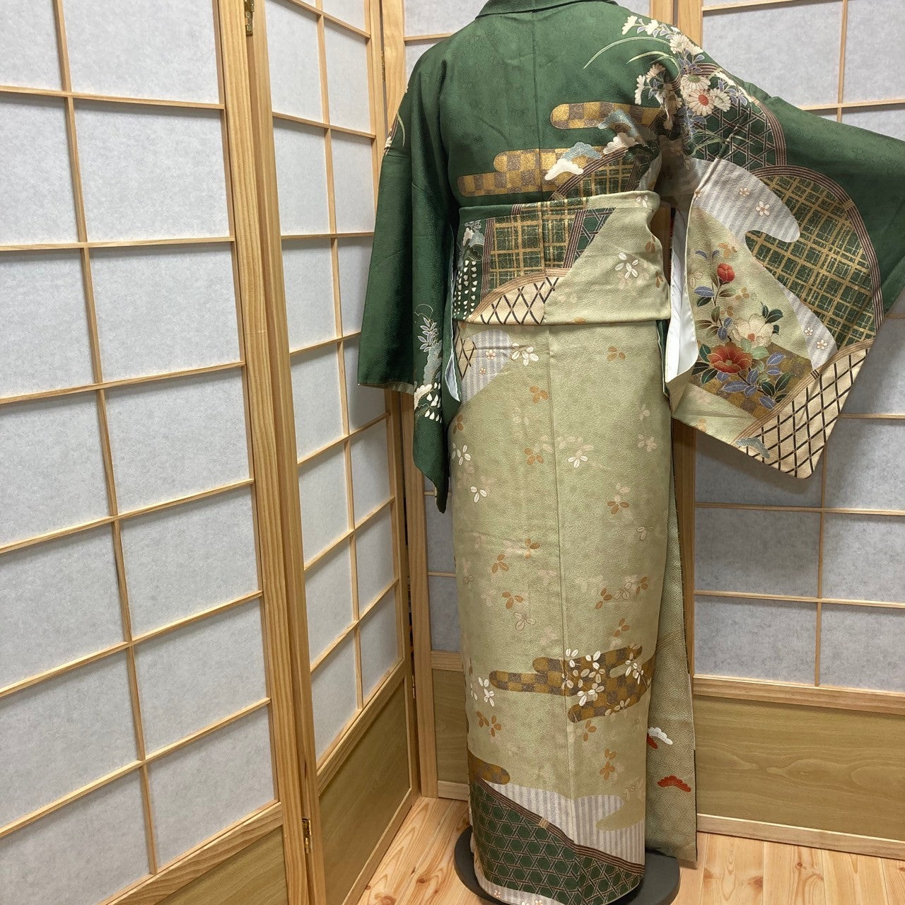 2874# Japanese Kimono Vintage Womens Silk Fabric Robe Kimono only sold Green