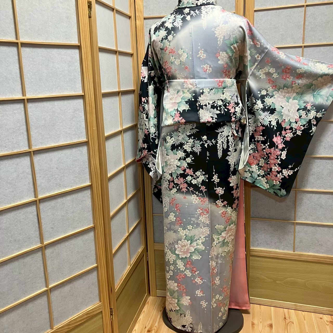 7542# Japanese Kimono Vintage Womens Silk Fabric Robe Kimono only sold Black