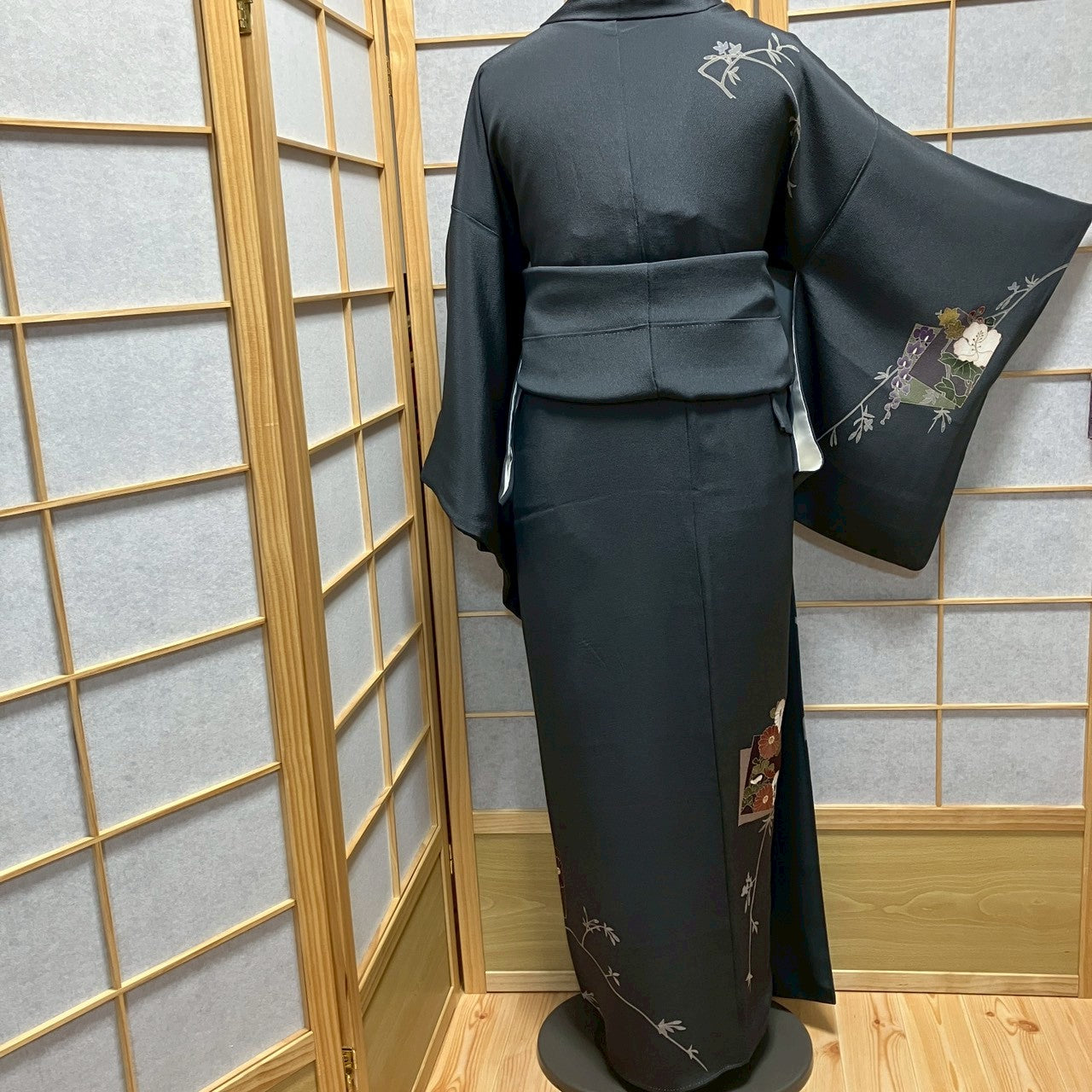 8194# Japanese Kimono Vintage Womens Silk Fabric Robe Kimono only sold