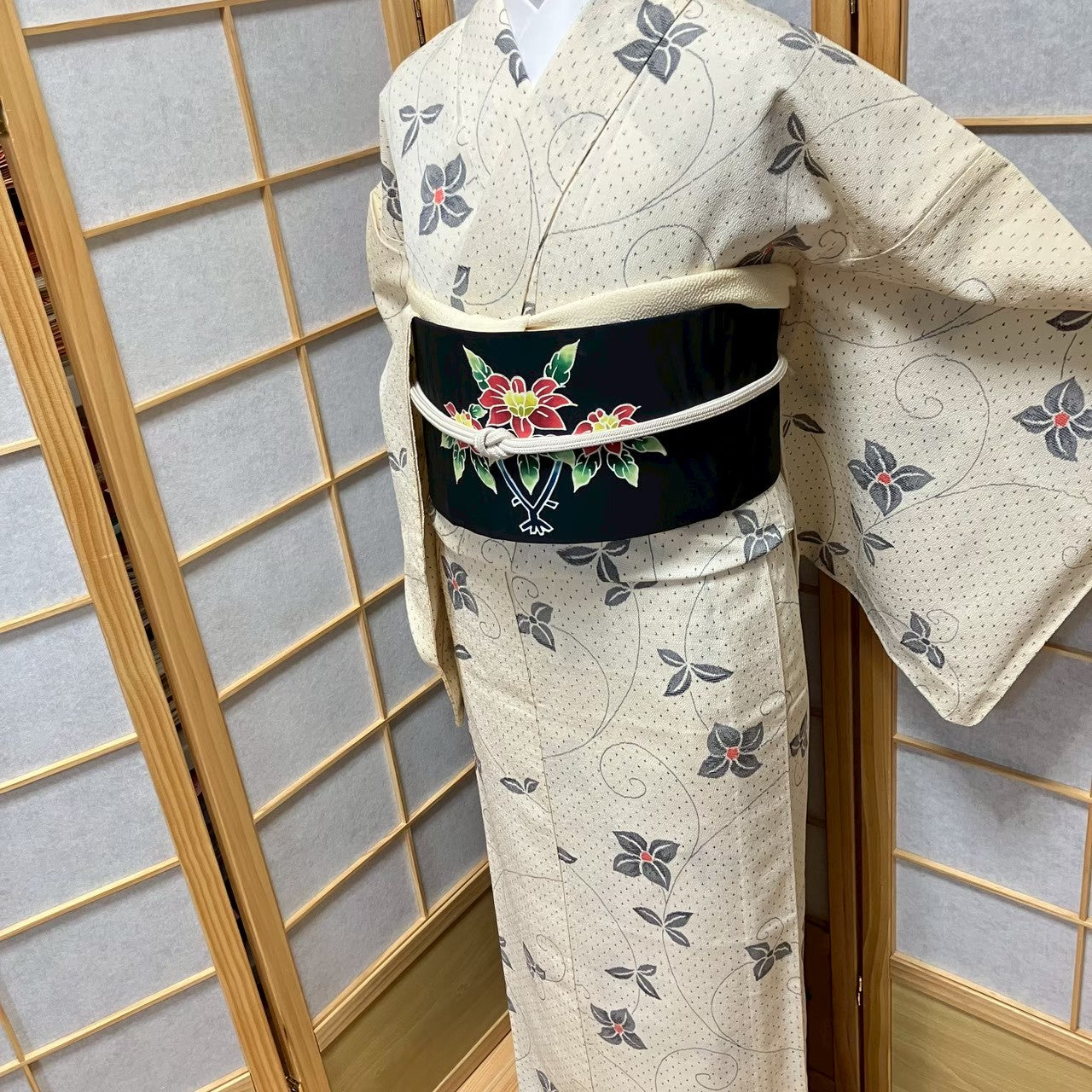 8744# Japanese Kimono only sold Vintage Womens Silk Fabric Robe Unlined kimono