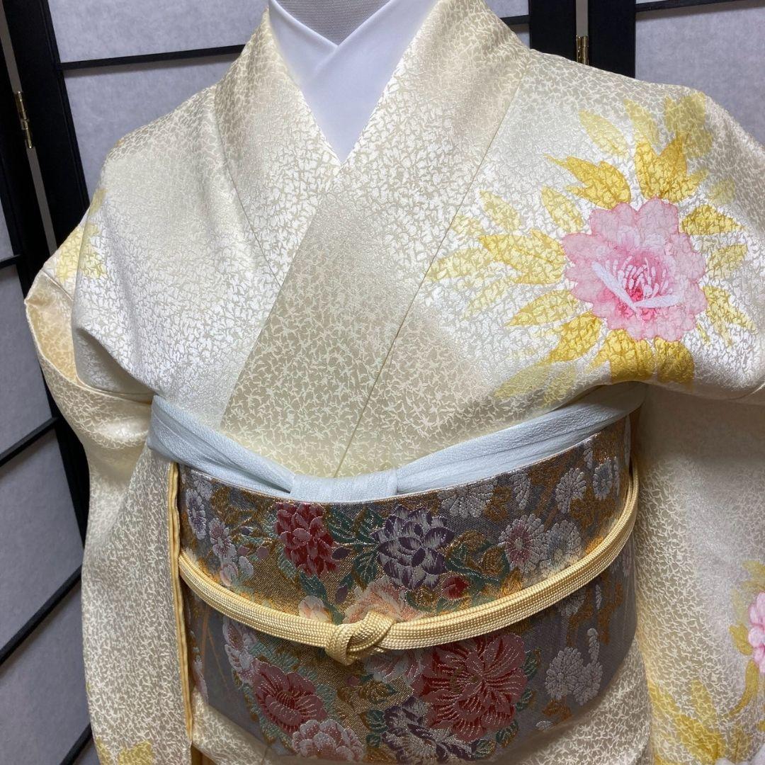 3906# Japanese Kimono Vintage Womens Silk Fabric Robe Kimono only sold Yellow