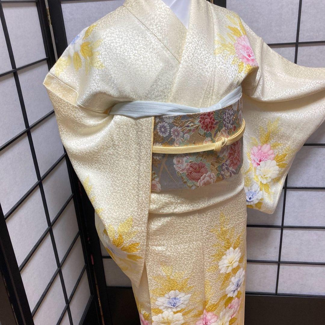 3906# Japanese Kimono Vintage Womens Silk Fabric Robe Kimono only sold Yellow
