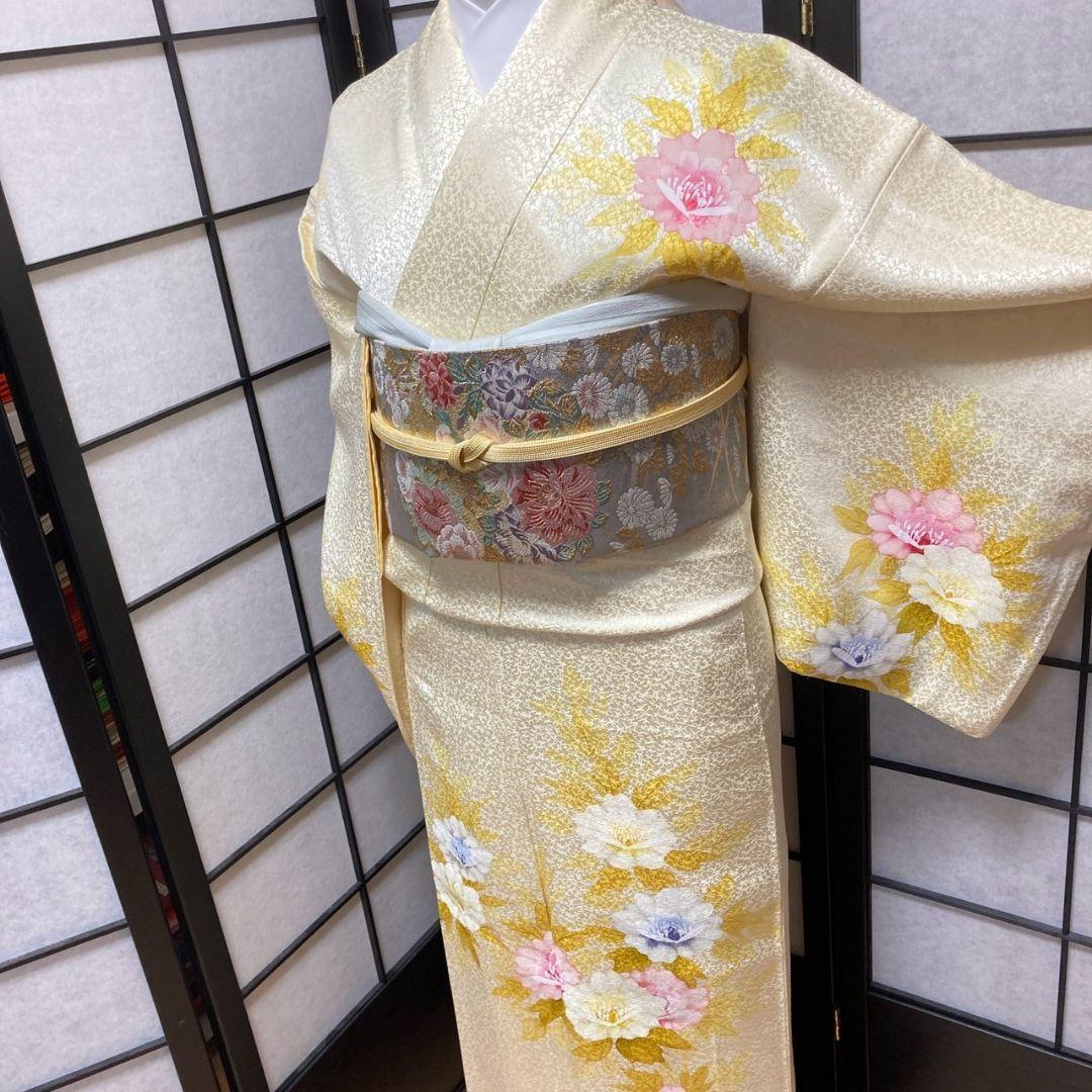 3906# Japanese Kimono Vintage Womens Silk Fabric Robe Kimono only sold Yellow