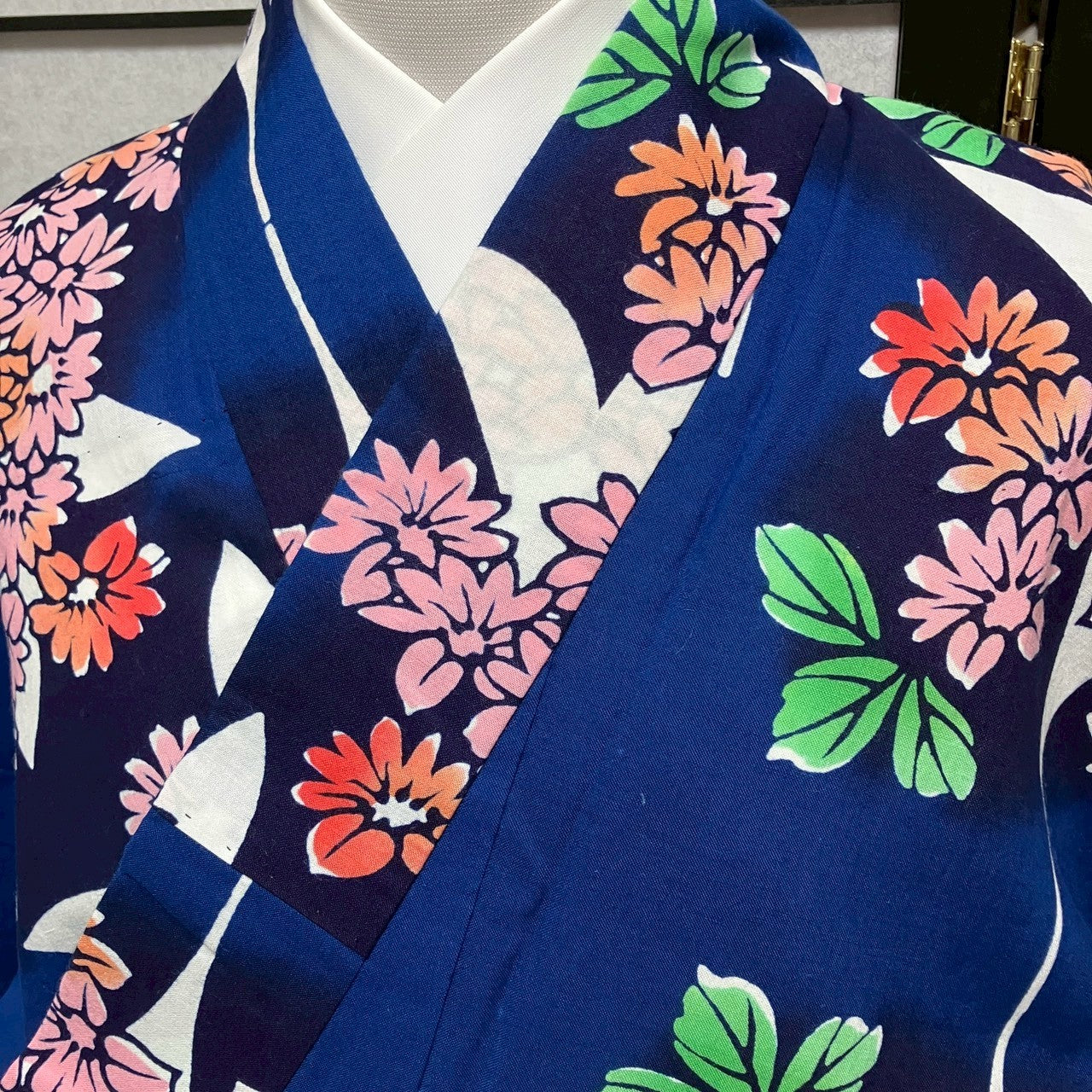 ［9497］浴衣 美品 草花文様 ゆかた レディース 綿 リメイク