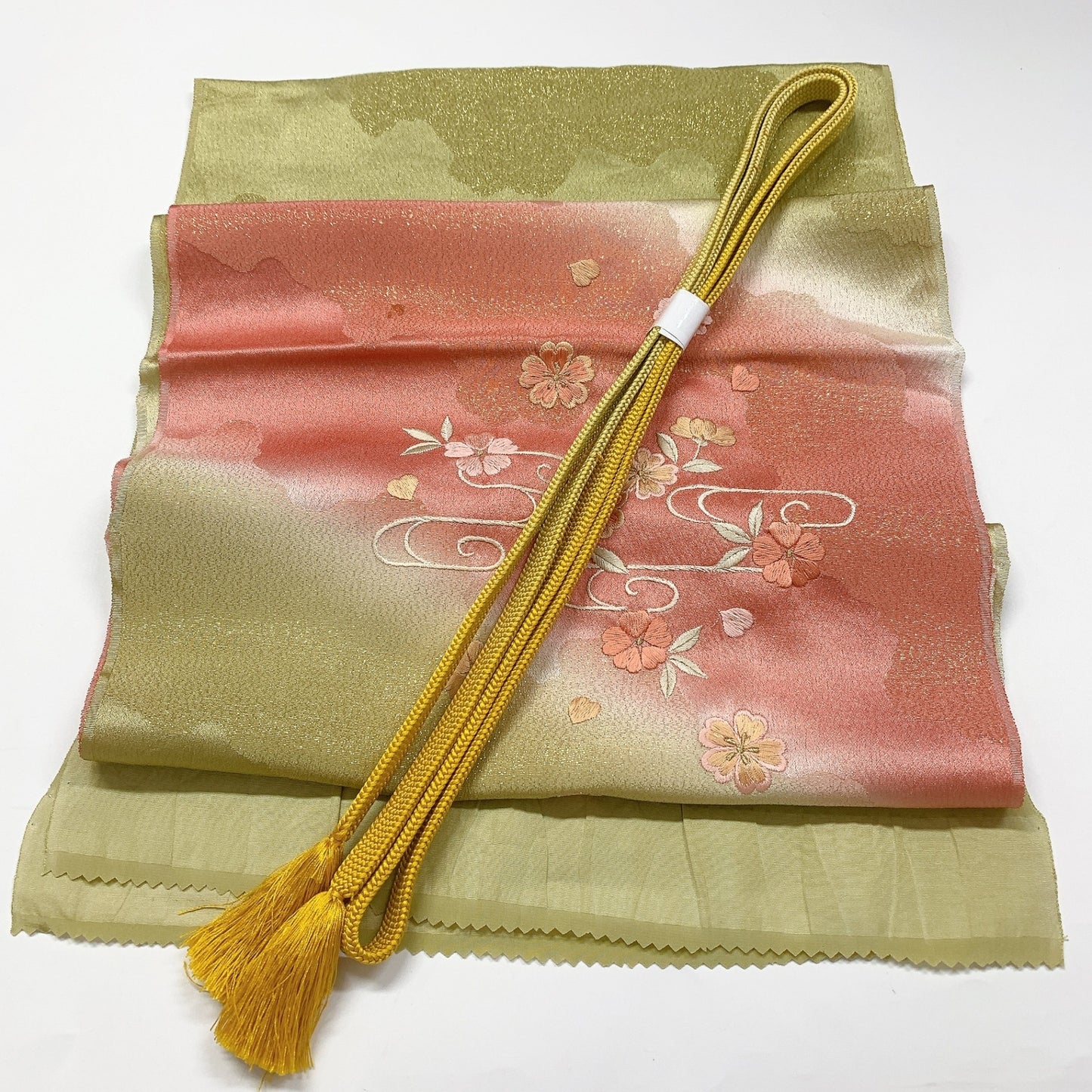 ［8739］帯締め 帯揚げ セット 草花流水文様 金通し地 正絹 着物 帯絞め