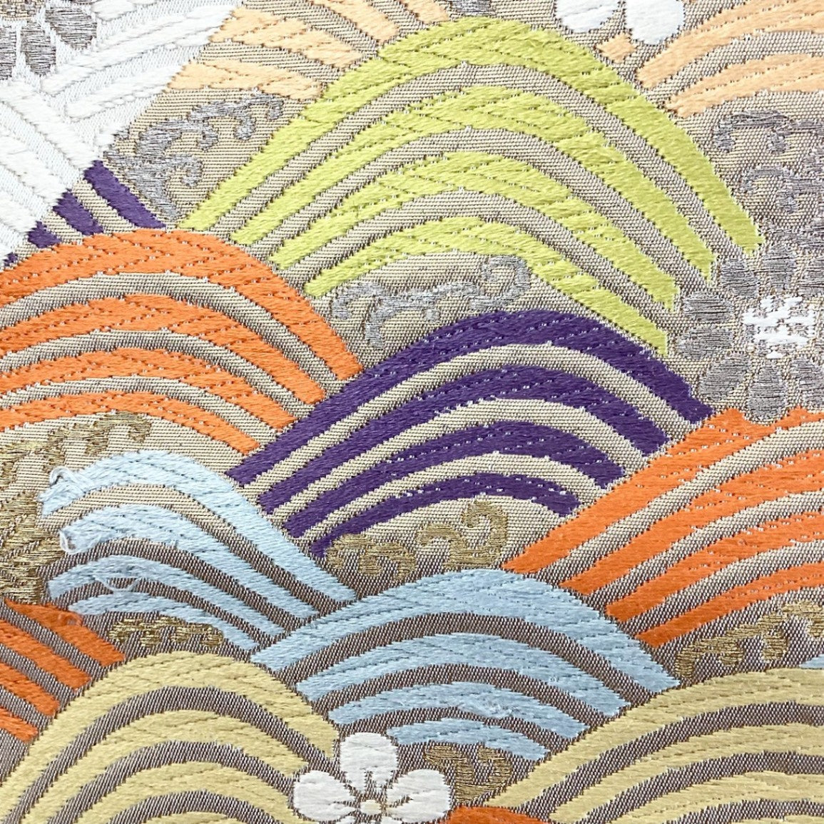 ［8826］袋帯 立波花吉祥文様 刺繍 金糸 六通 正絹 着物 フォーマル