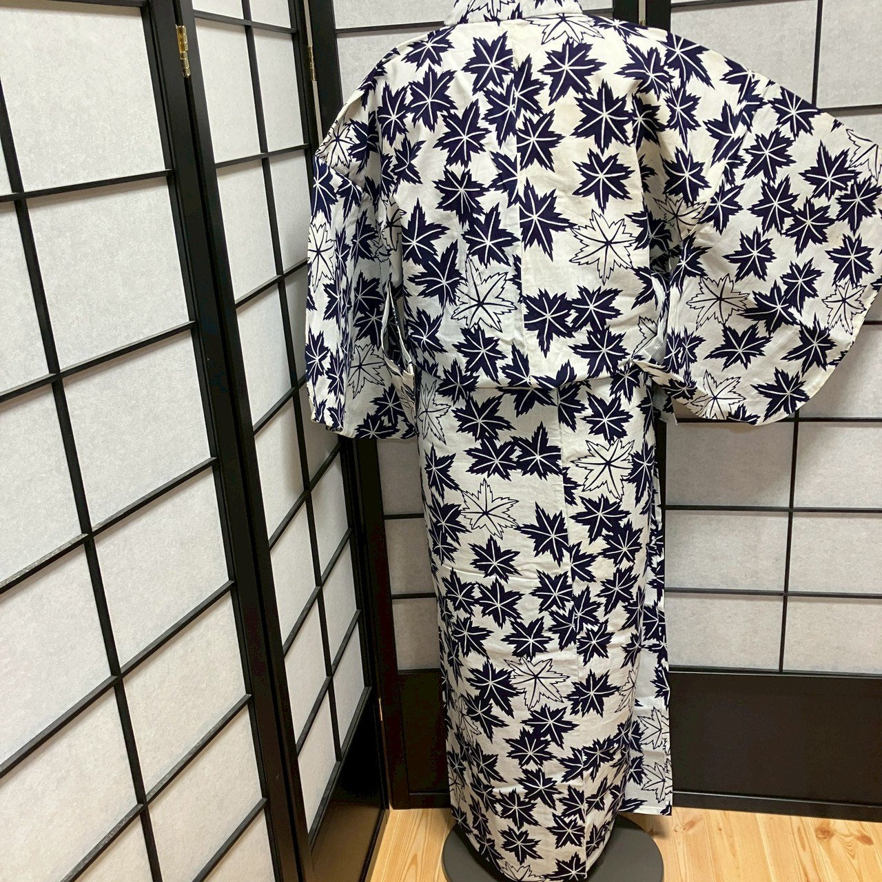 ［9115］浴衣 楓散らし 白 ゆかた 綿 リメイク レディース