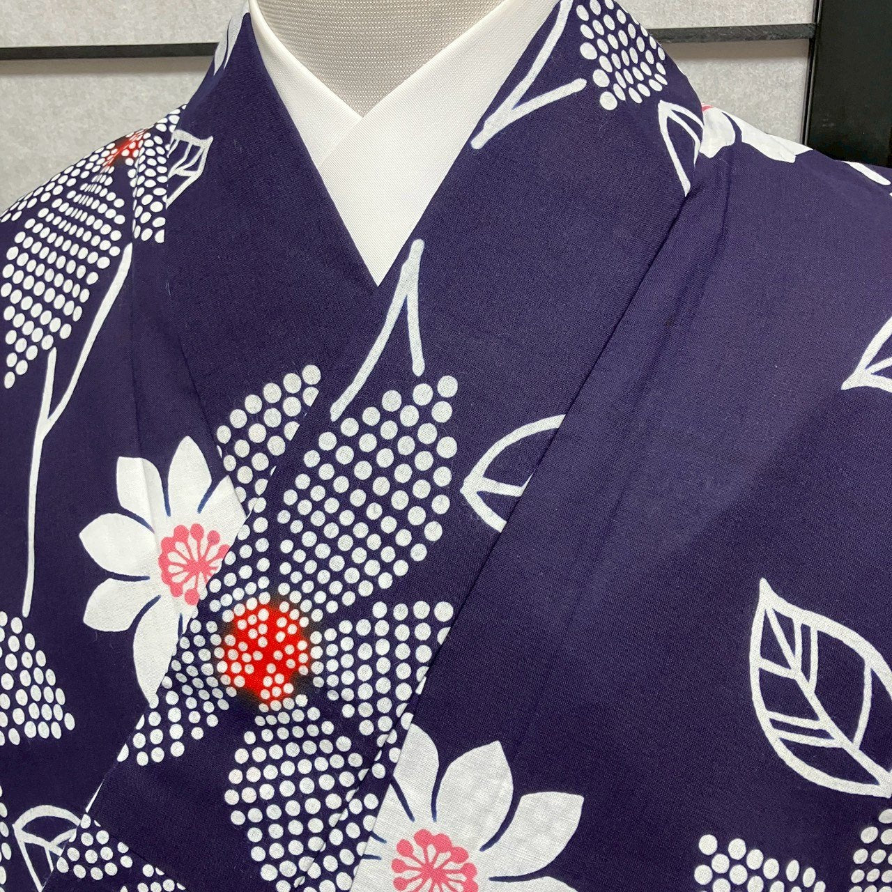 ［9421］浴衣 美品 草花散らし ゆかた レディース 綿 リメイク