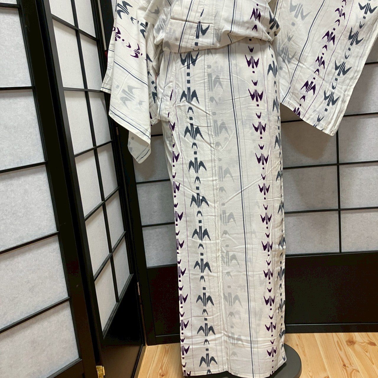 ［9066］浴衣 燕絣文様 白 ゆかた 綿 レディース リメイク