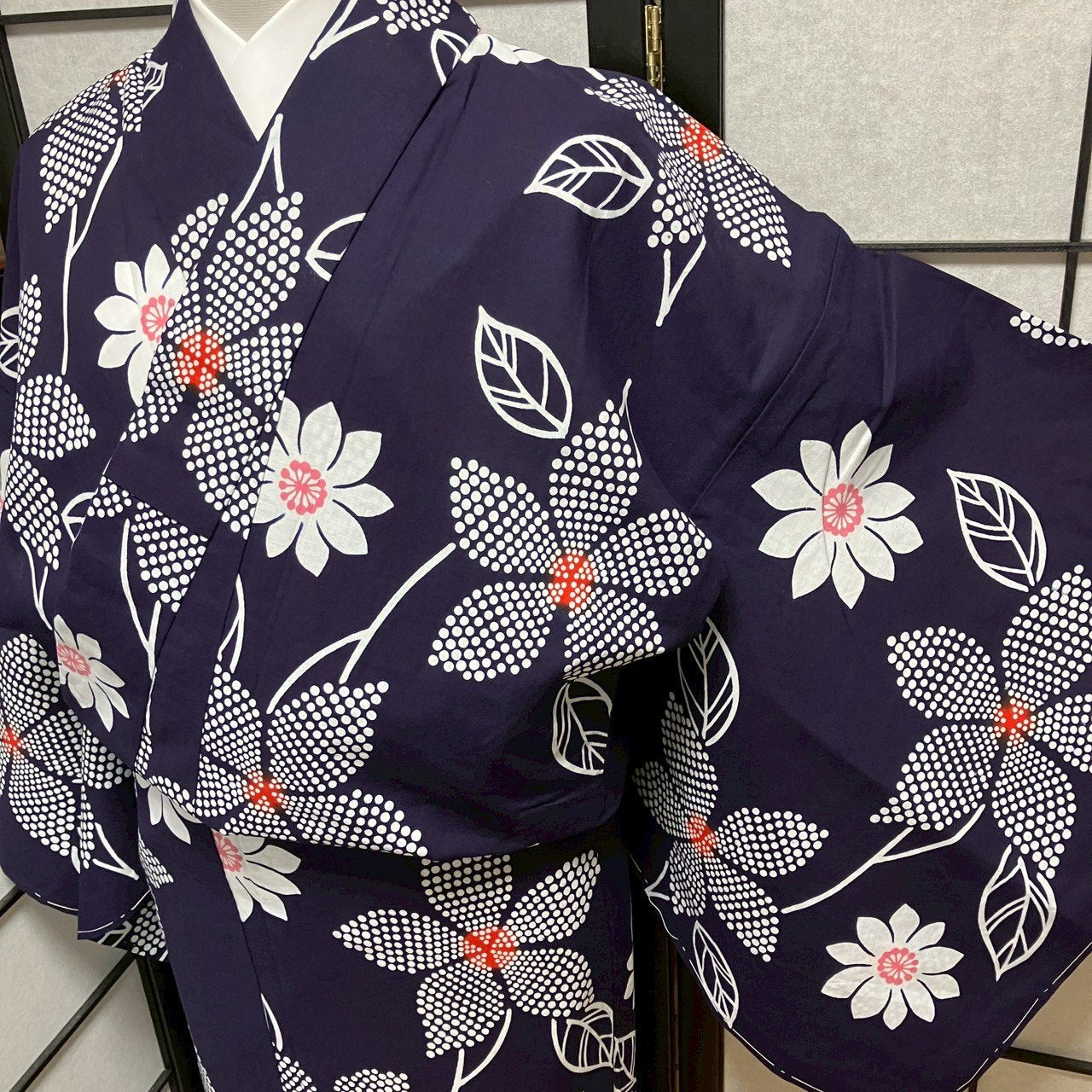 ［9421］浴衣 美品 草花散らし ゆかた レディース 綿 リメイク