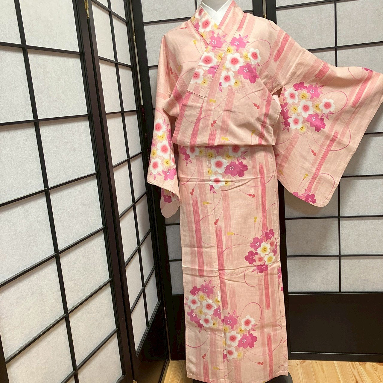 ［9128］浴衣 美品 草花飾り紐文 ゆかた レディース 綿 リメイク