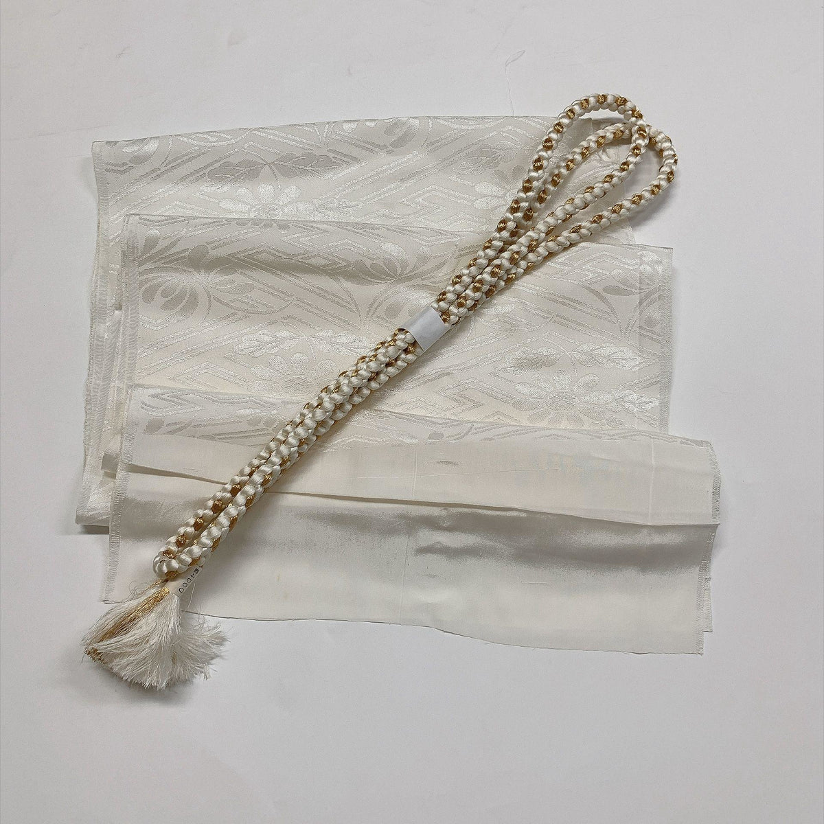 ［9793］帯締め 帯揚げ セット 花紗綾形 金糸 白 正絹 着物 帯絞め