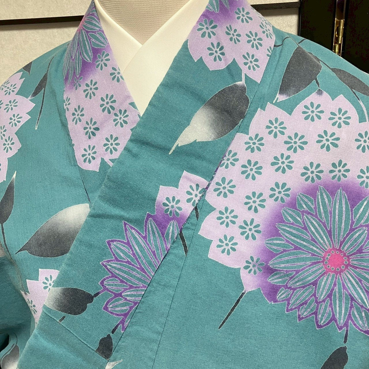 ［9129］浴衣 美品 枝花文様 ゆかた レディース 綿 リメイク