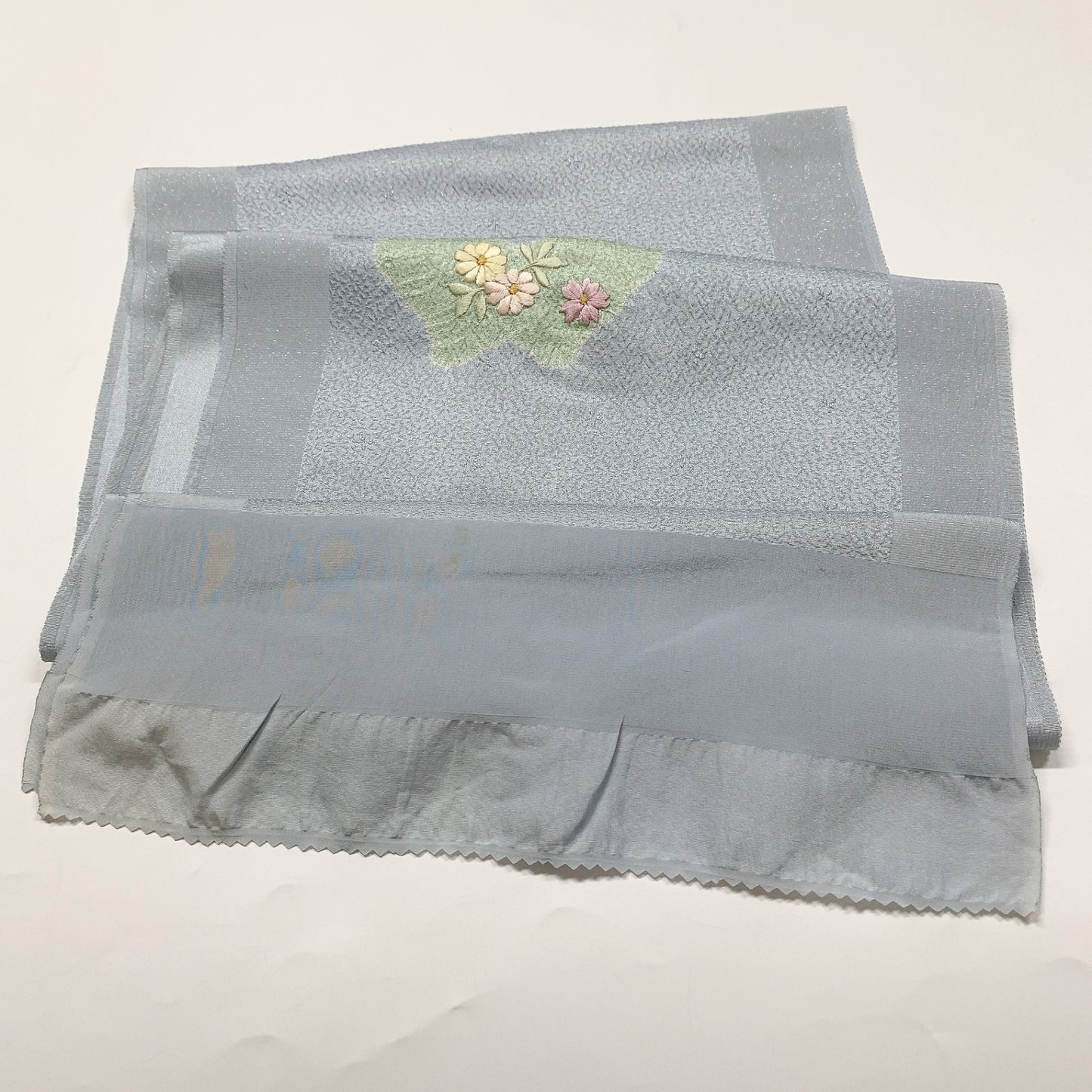 ［8703］帯締め 帯揚げ セット 草花蝶文様 刺繍 金糸 正絹 着物 帯絞め