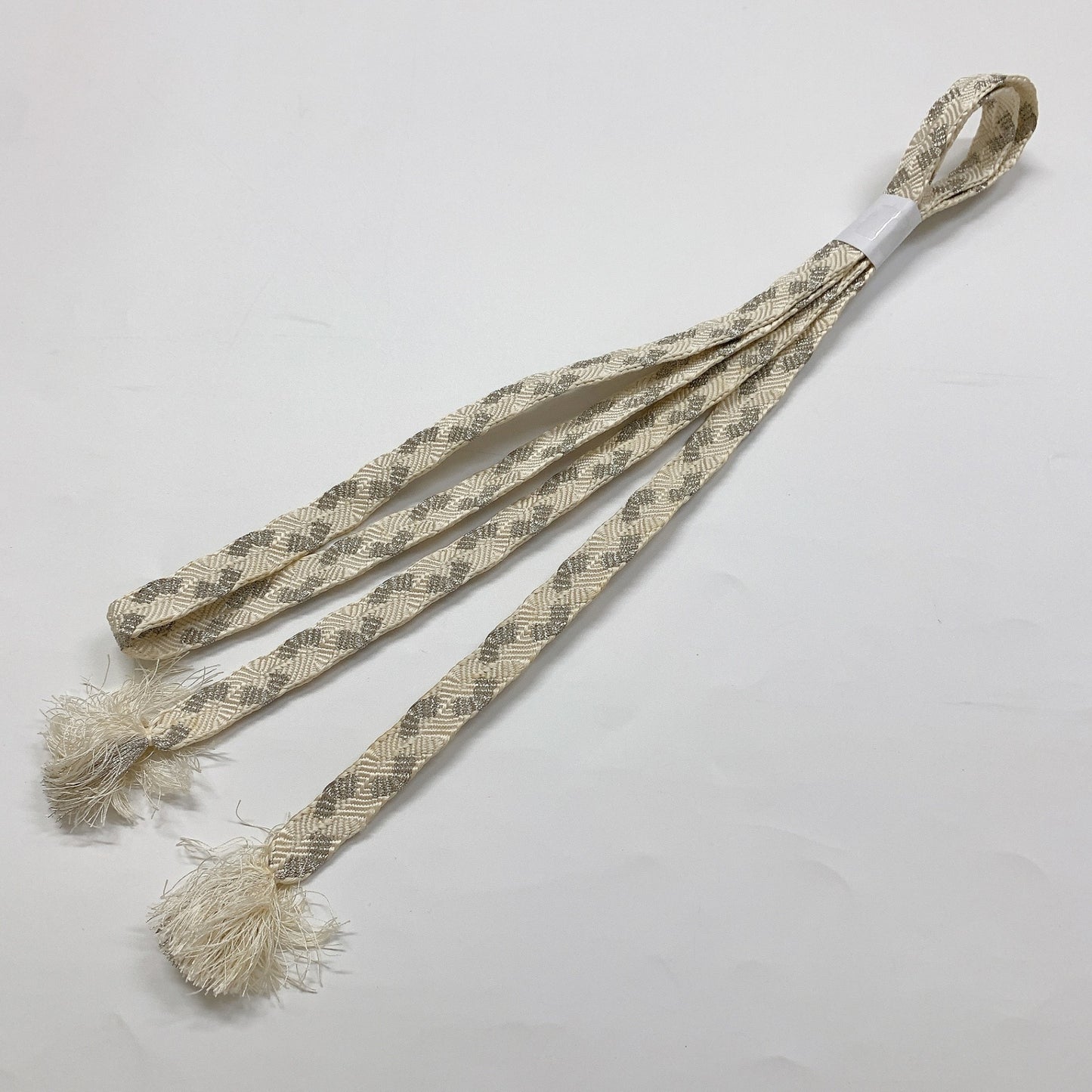 ［8628］帯締め 帯揚げ セット 蔓文様 銀糸 白 正絹 着物 帯絞め