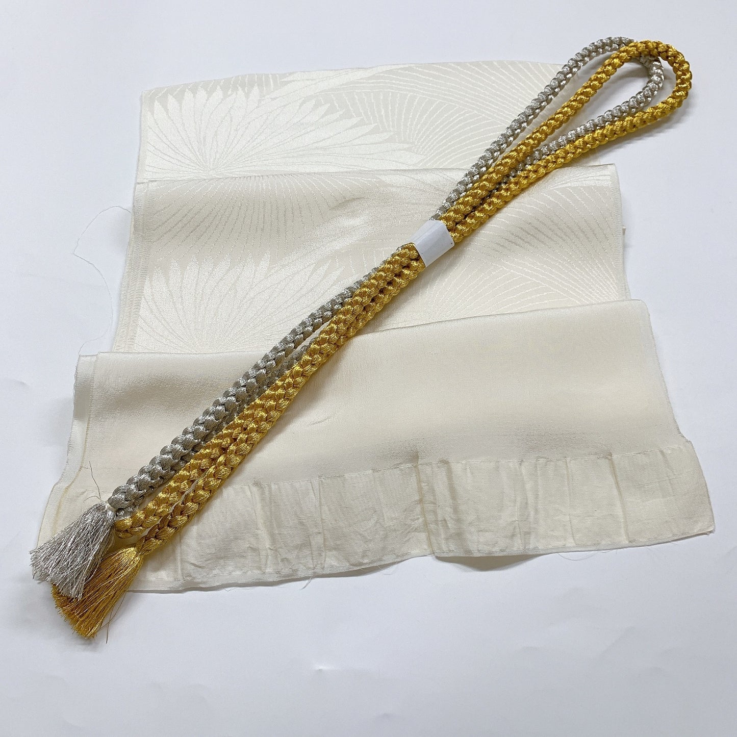 ［8398］帯締め 帯揚げ セット 菊花文様 金銀糸 正絹 着物 帯絞め