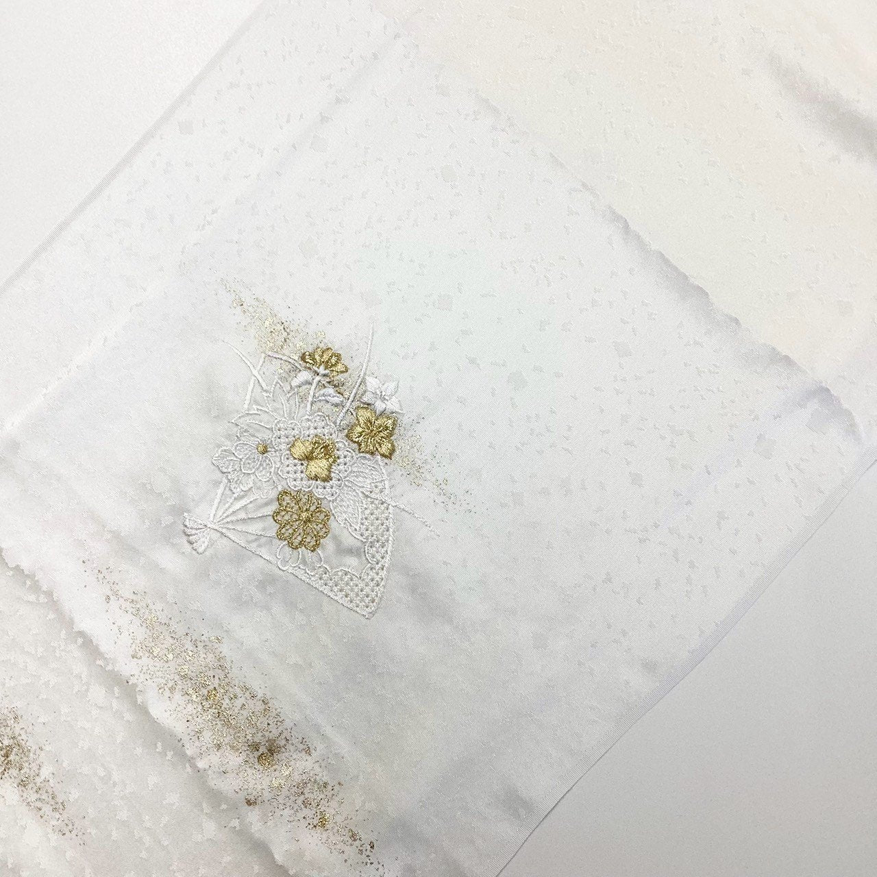 ［8274］帯締め 帯揚げ セット 扇花霞ぼかし 刺繍 金銀糸 正絹 着物 帯絞め 白