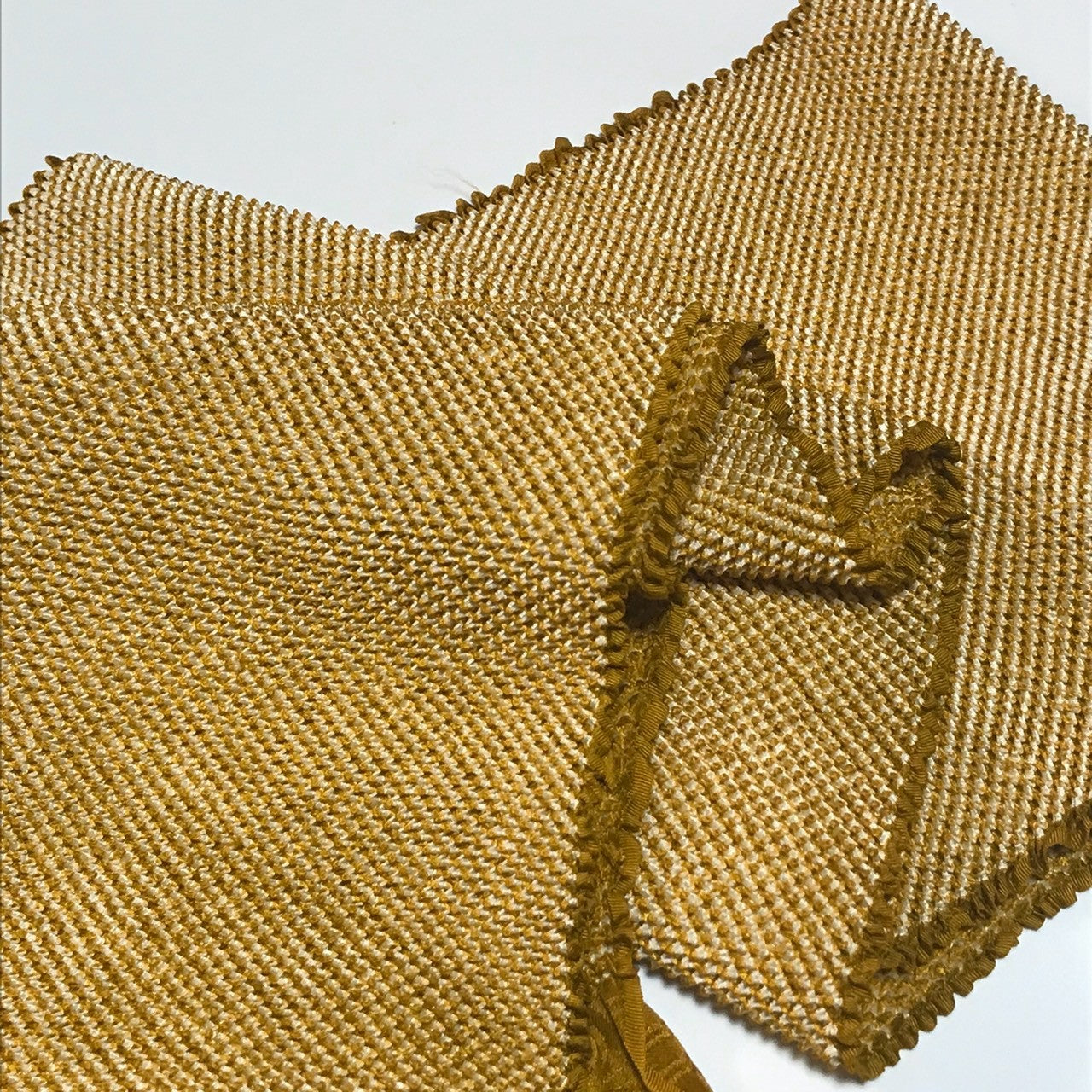 ［9976］帯締め 帯揚げ セット 美品 総絞り 金糸 正絹 着物 帯絞め 振袖 成人式