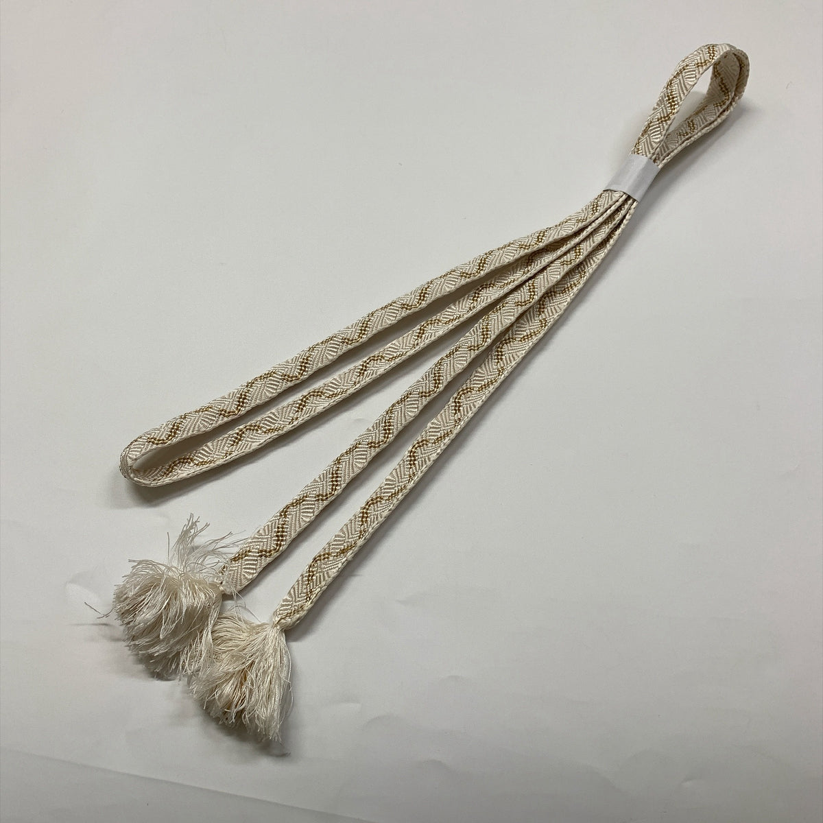 ［9832］帯締め 帯揚げ セット 草花鞠文様 金糸 白 正絹 着物 帯絞め