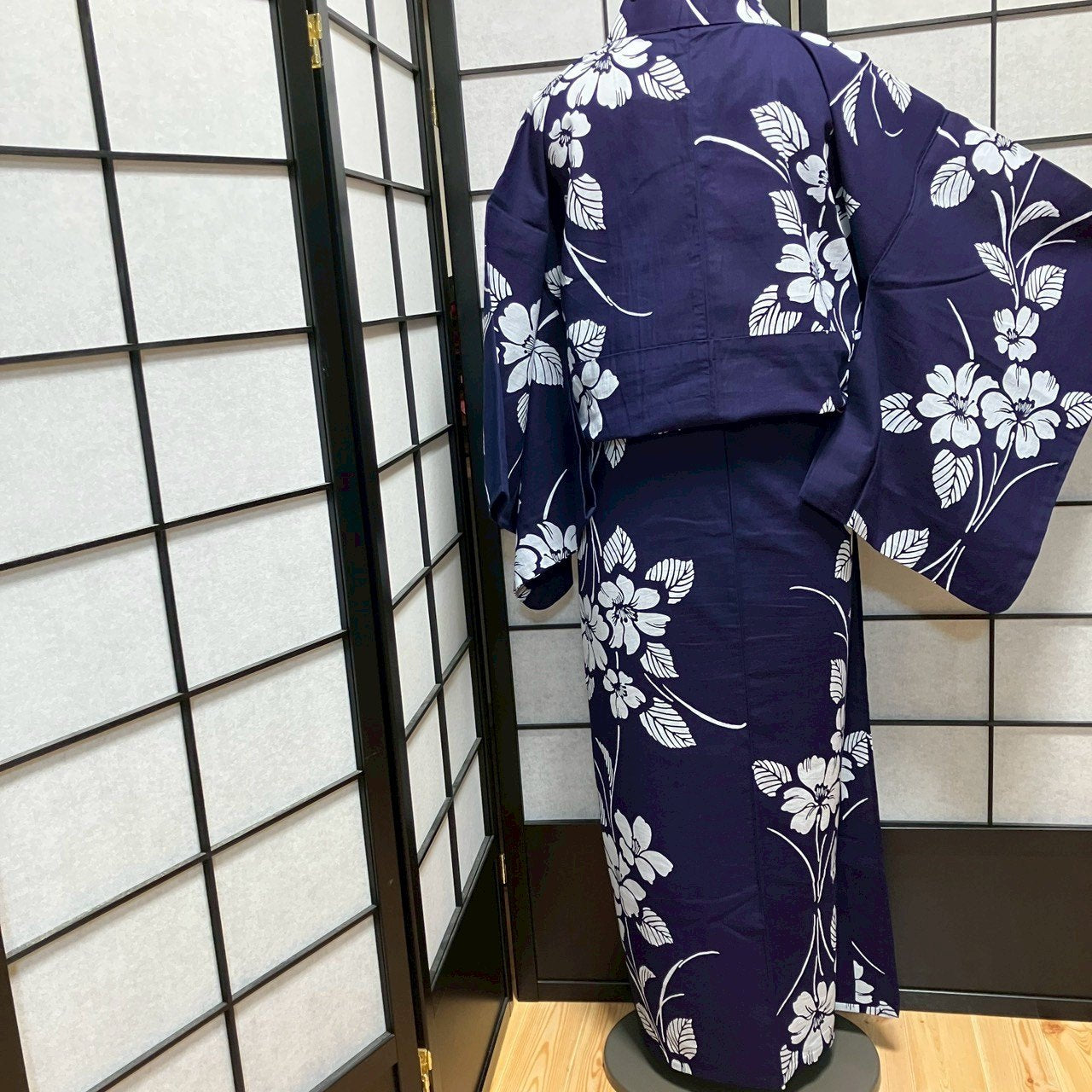 ［9085］浴衣 美品 枝花文様 綿 ゆかた レディース リメイク