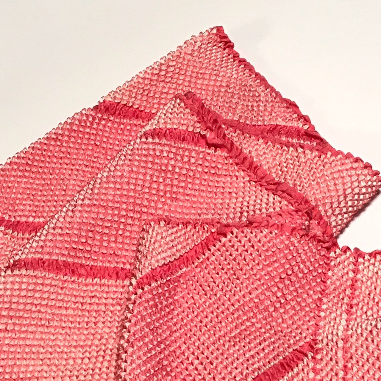 ［9967］帯締め 帯揚げ セット 美品 斜縞 総絞り 金糸 正絹 着物 帯絞め 振袖 成人式