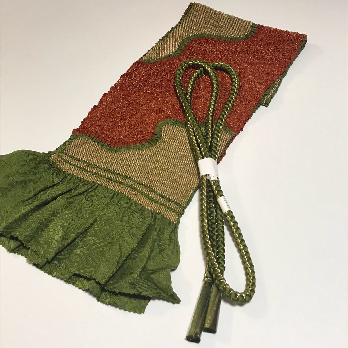 ［9939］帯締め 帯揚げ セット 美品 麻の葉吉祥文様 総絞り 正絹 着物 帯絞め 振袖 成人式
