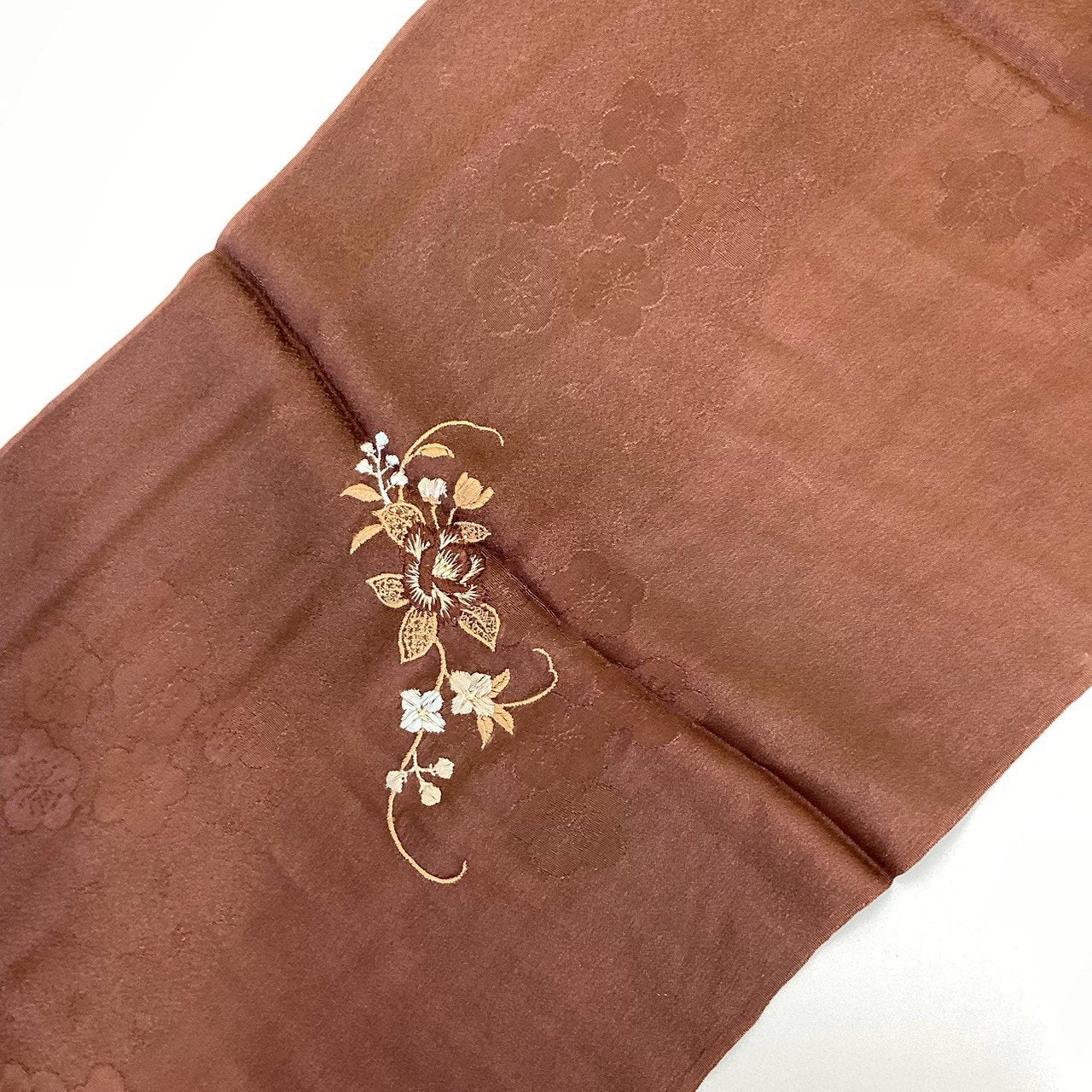 ［8526］帯締め 帯揚げ セット 梅文様 金糸 正絹 着物 帯絞め