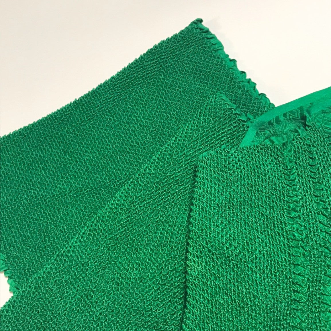 ［9950］帯締め 帯揚げ セット 美品 総絞り 金糸 正絹 着物 帯絞め 成人式 振袖