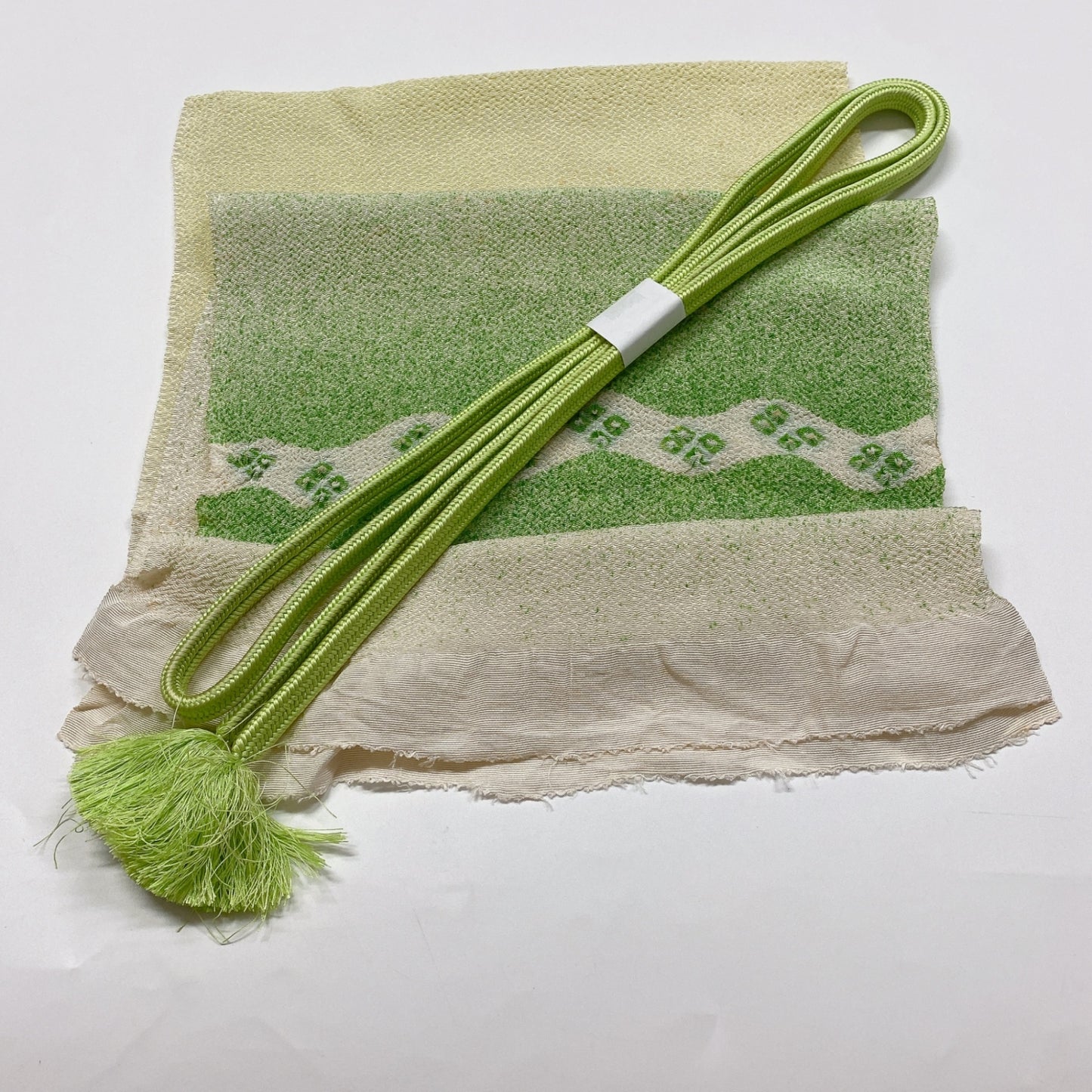 ［8364］帯締め 帯揚げ セット 梅花文様 絞り ぼかし 正絹 着物 帯絞め
