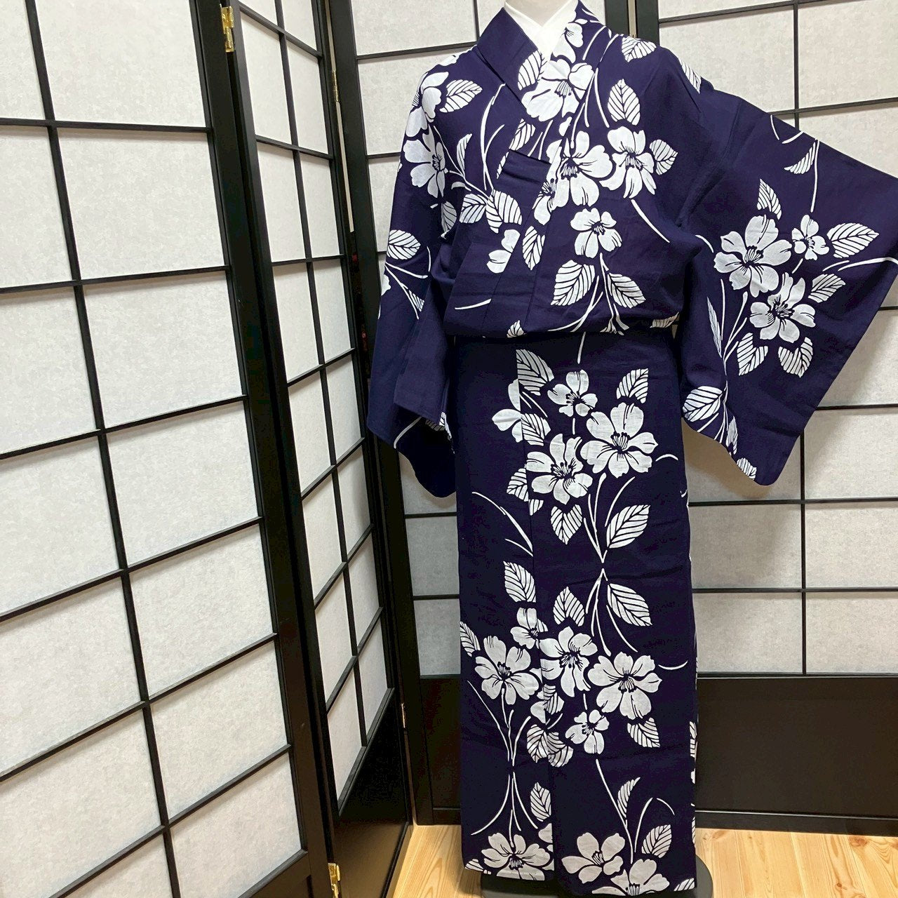 ［9085］浴衣 美品 枝花文様 綿 ゆかた レディース リメイク