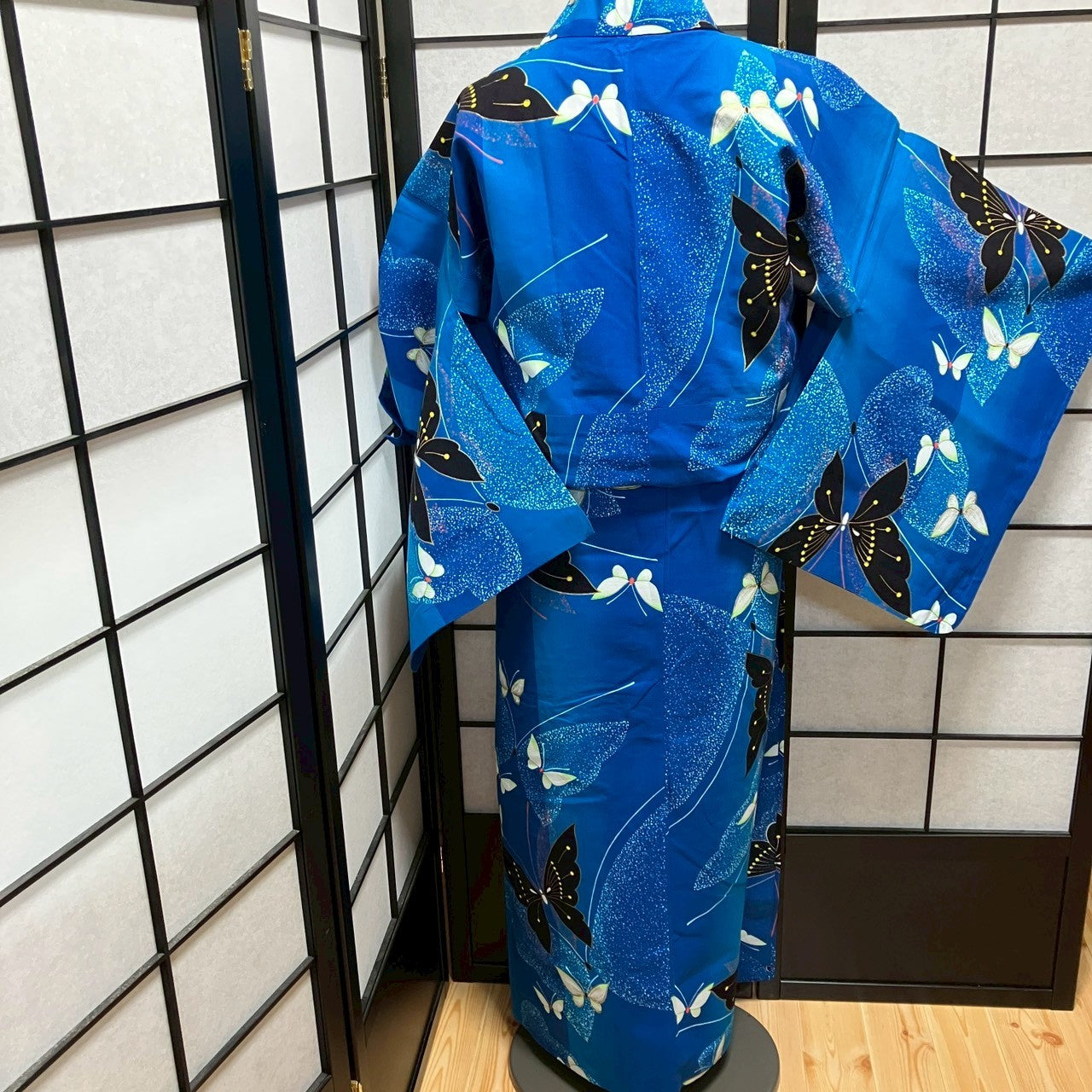 ［9433］浴衣 美品 舞蝶文様 金彩 綿 レディース リメイク ゆかた