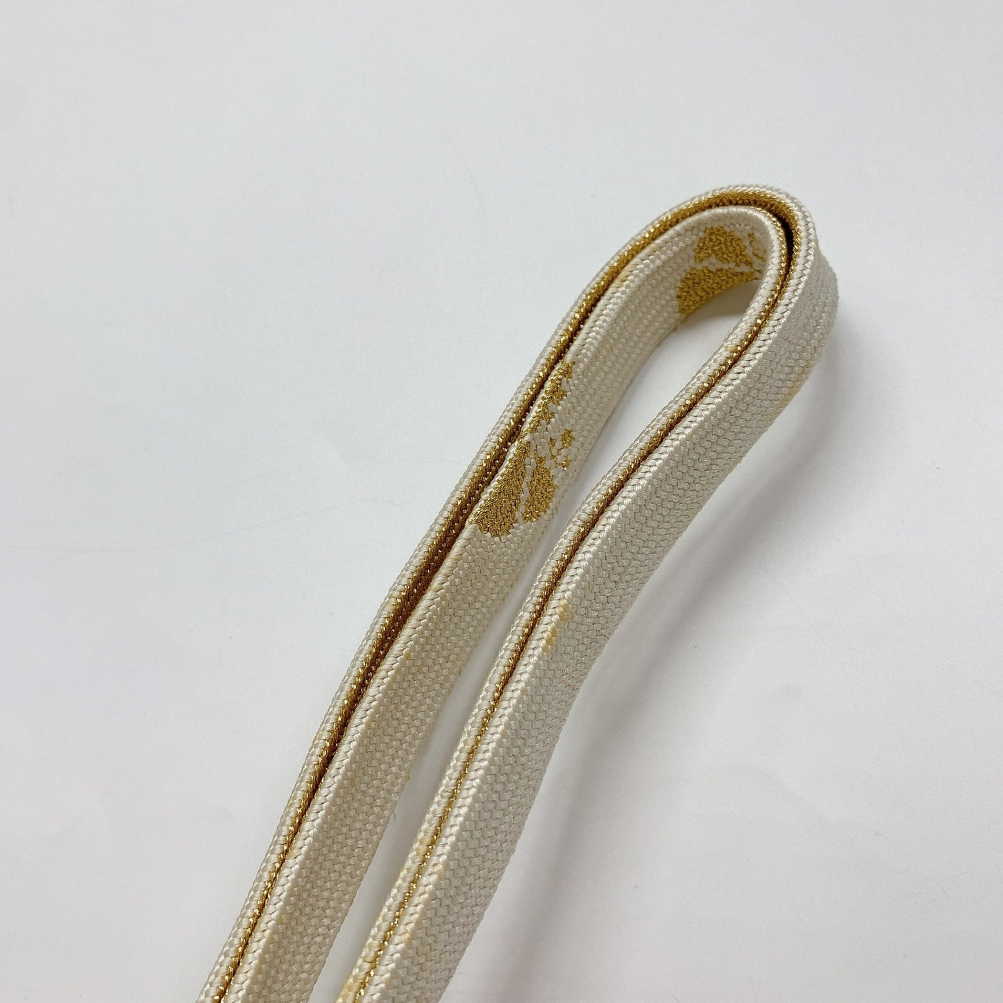 ［8302］帯締め 帯揚げ セット 紗綾型地紋 金糸 正絹 着物 帯絞め