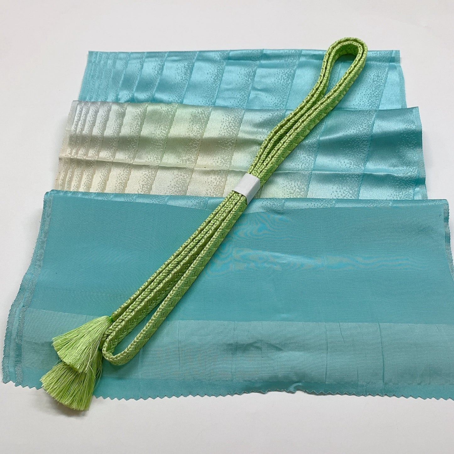 ［9054］帯締め 帯揚げ セット 縞文様 ぼかし 正絹 着物 帯絞め