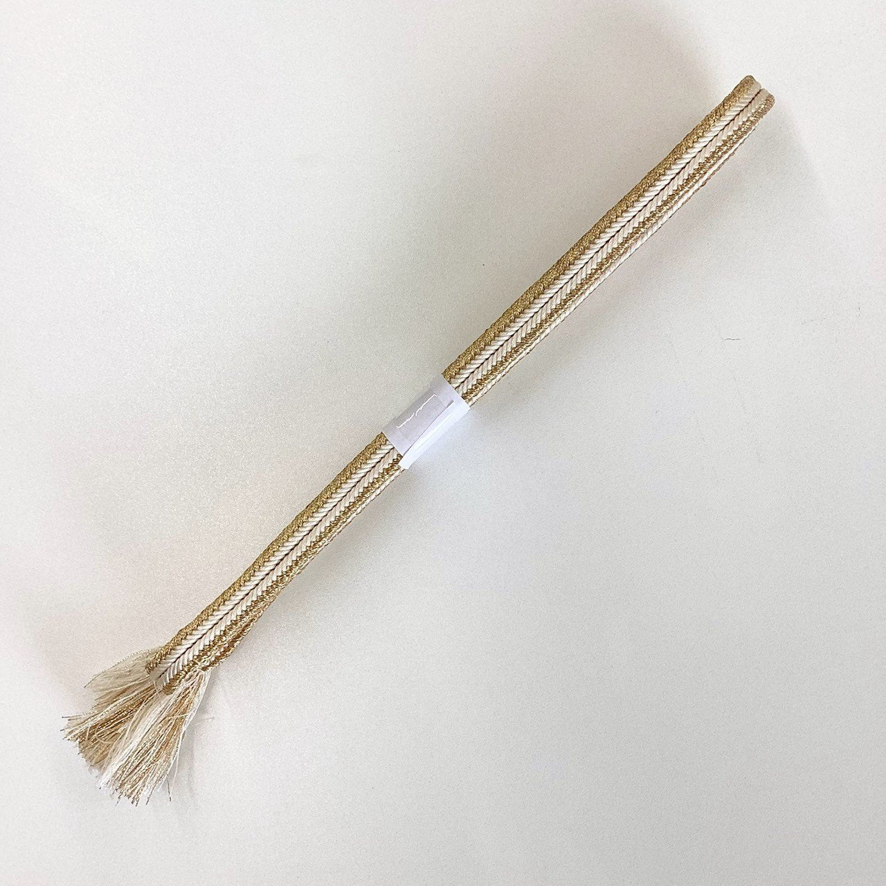 ［8215］帯締め 帯揚げ セット 舞蝶文様 金糸 正絹 着物 帯絞め