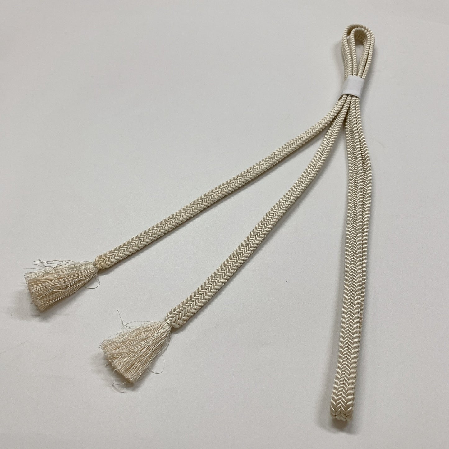 ［9056］帯締め 帯揚げ セット 重ね色紙花文様 金彩 正絹 着物 帯絞め 白