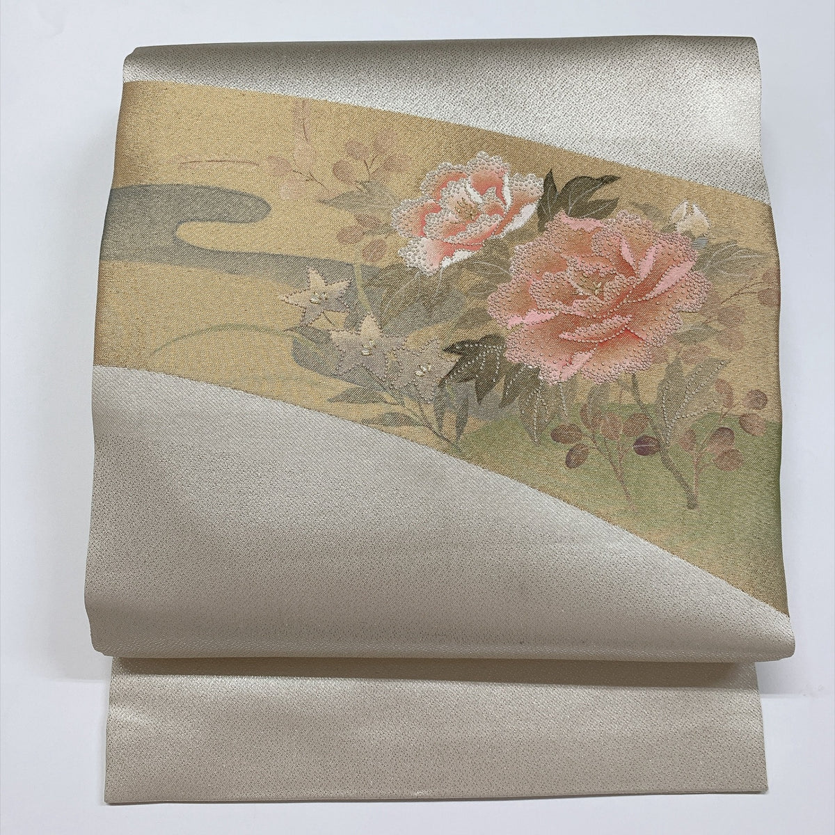 ［9314］名古屋帯 牡丹文様 相良刺繍 秀峯 お太鼓 九寸 正絹 着物