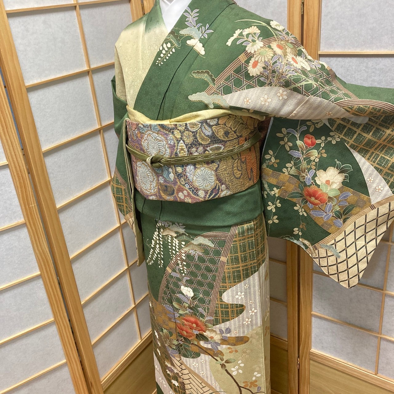 2874# Japanese Kimono Vintage Womens Silk Fabric Robe Kimono only sold Green