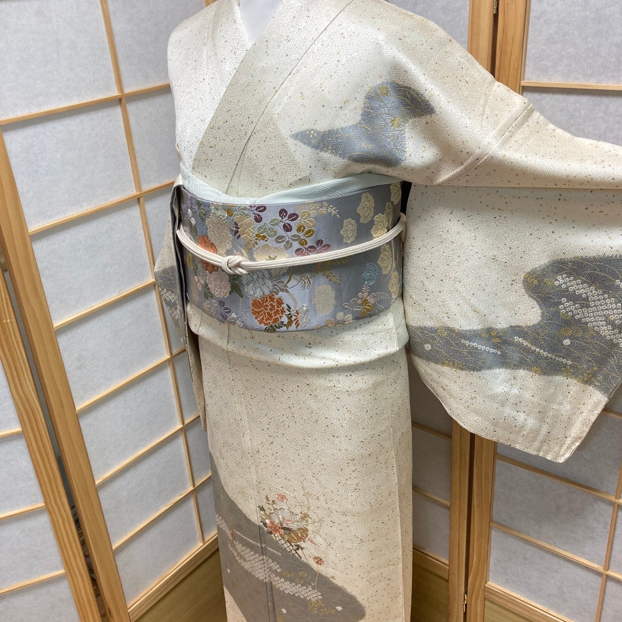 2876# Japanese Kimono Vintage Womens Silk Fabric Robe Kimono only sold