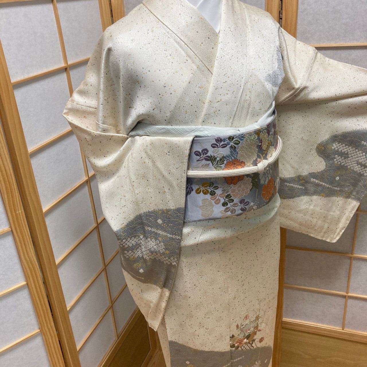 2876# Japanese Kimono Vintage Womens Silk Fabric Robe Kimono only sold