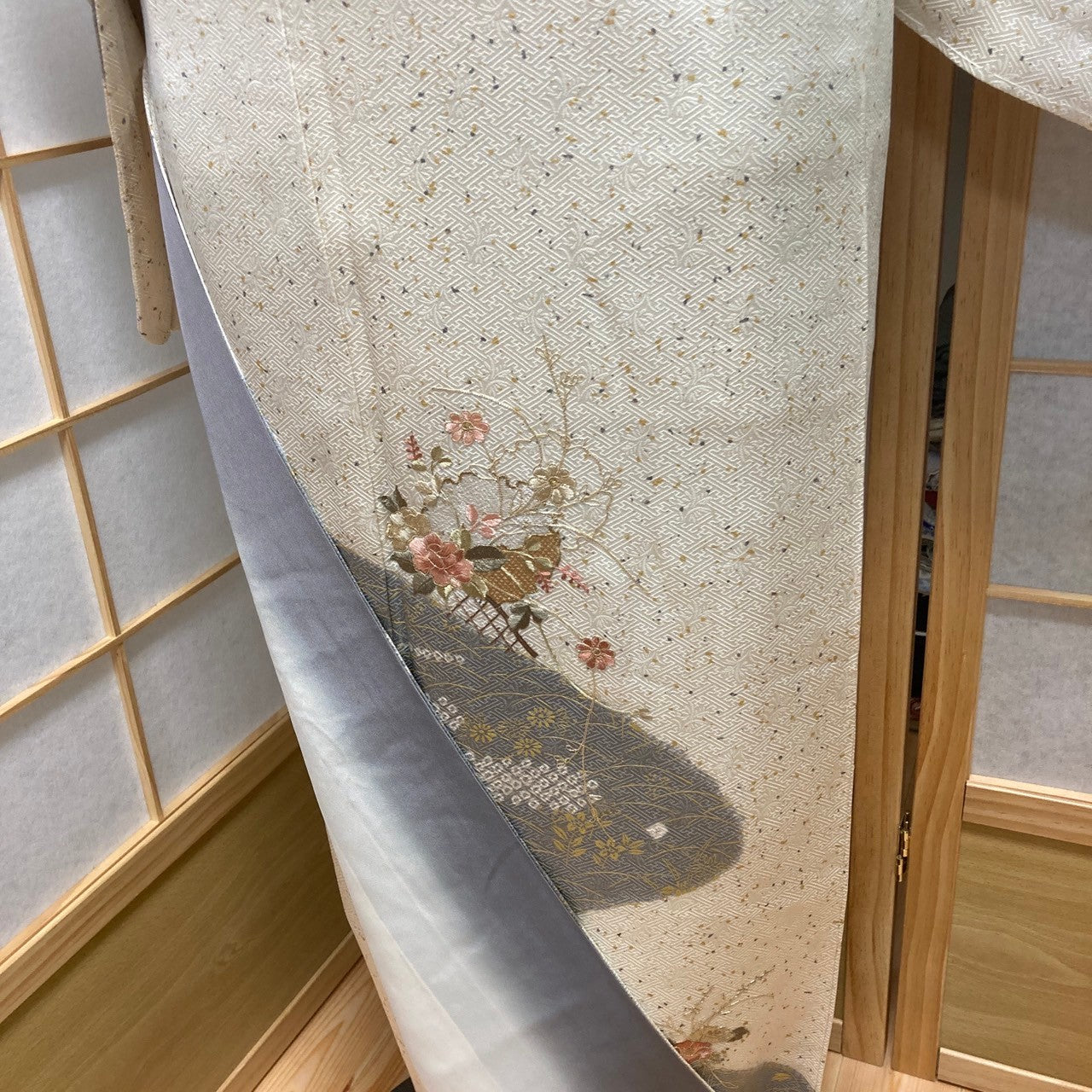 2876# Japanese Kimono Vintage Womens Silk Fabric Robe Kimono only sold