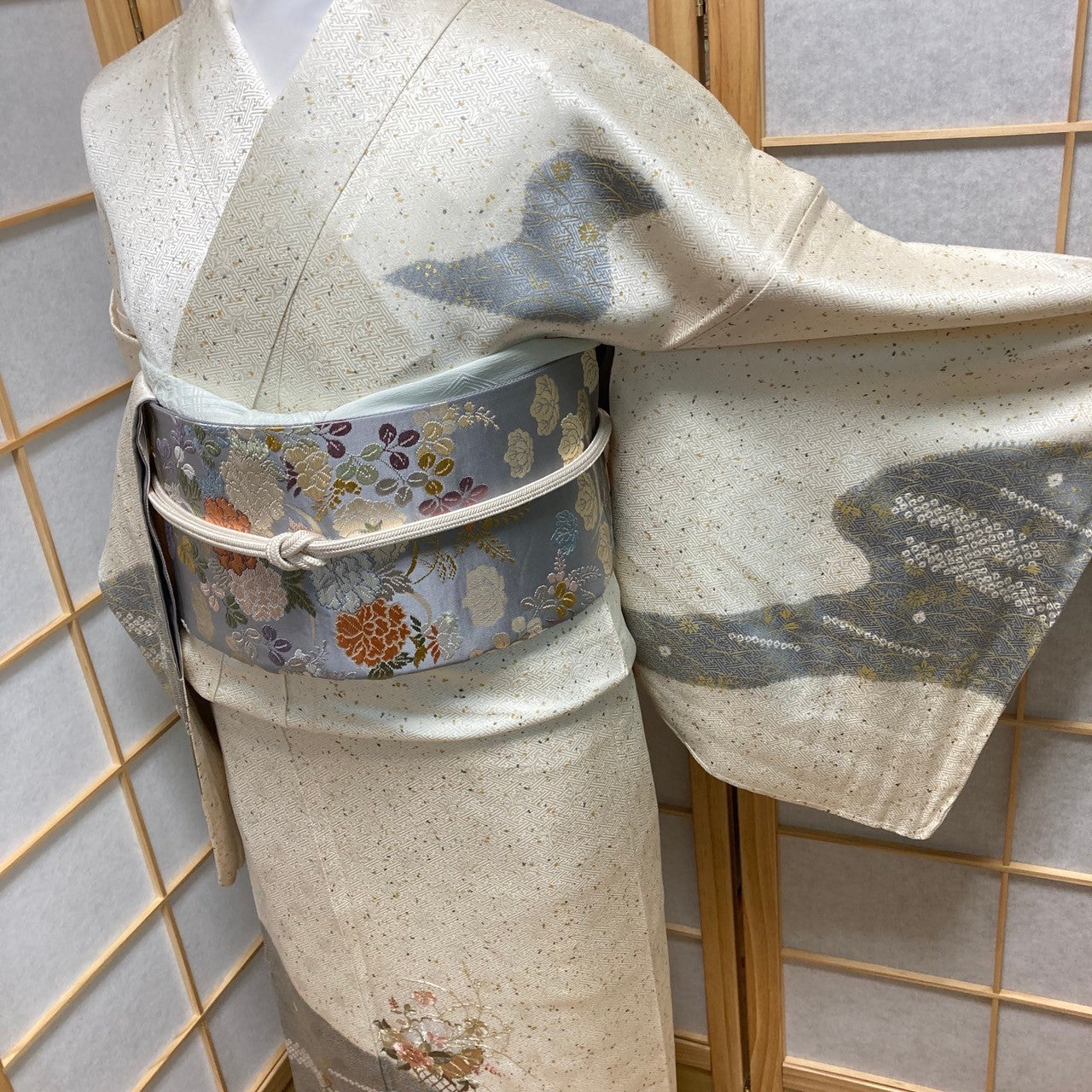 2876# Japanese Kimono Vintage Womens Silk Fabric Robe Kimono only sold