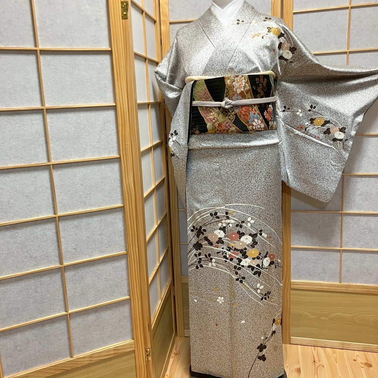 5830# Japanese Kimono Vintage Womens Silk Fabric Robe Kimono only sold
