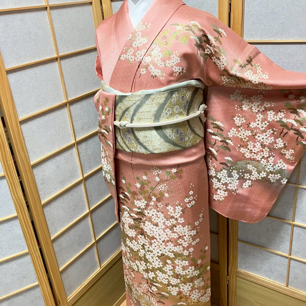 5831# Japanese Kimono Vintage Womens Silk Fabric Robe Kimono only sold Pink