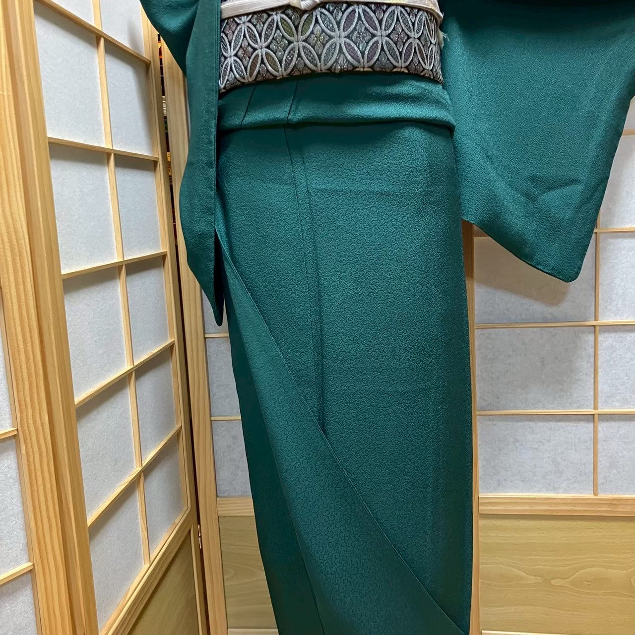 6104# Japanese Kimono Vintage Womens Silk Fabric Robe Kimono only sold Green