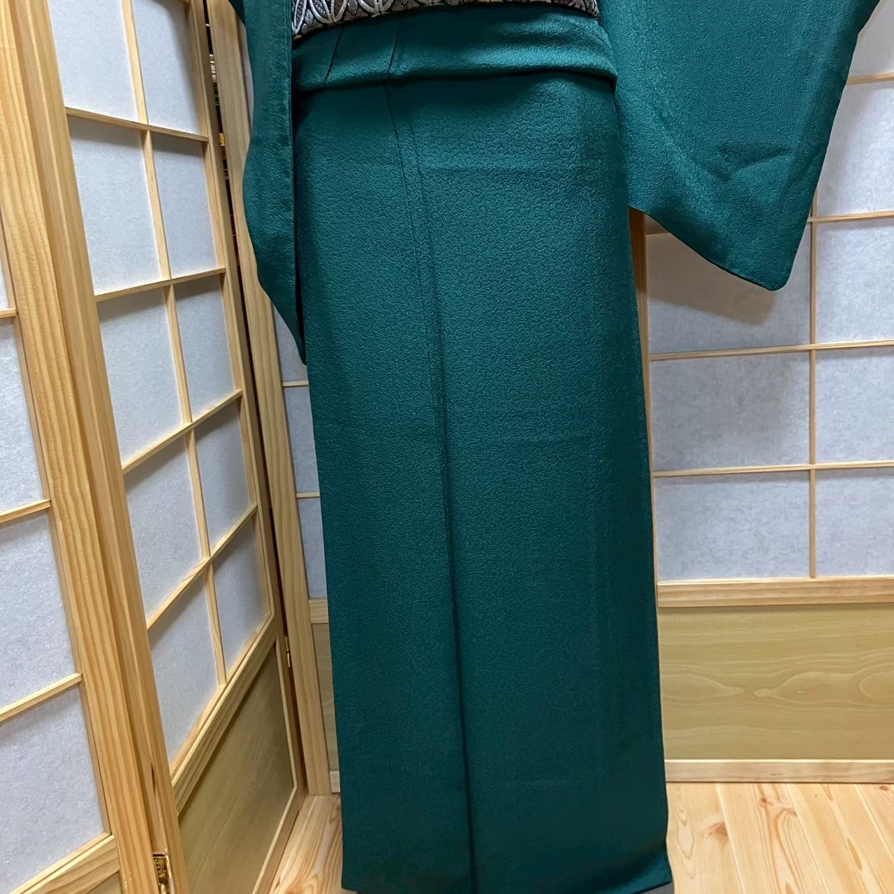 6104# Japanese Kimono Vintage Womens Silk Fabric Robe Kimono only sold Green
