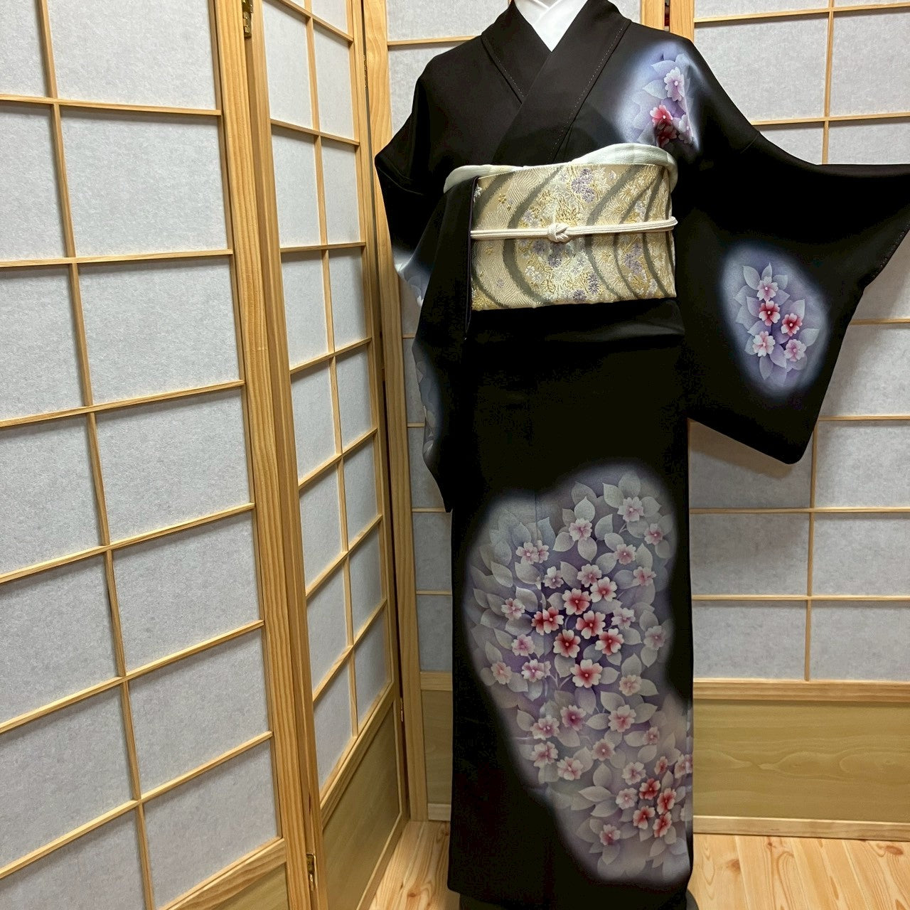 6129# Japanese Kimono Vintage Womens Silk Fabric Robe Kimono only sold Black