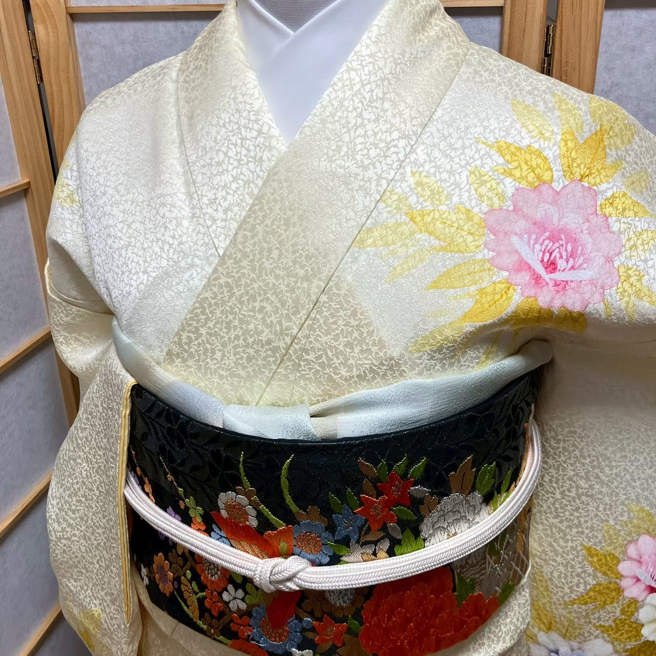 6123# Japanese Kimono Vintage Womens Silk Fabric Robe Kimono only sold Yellow