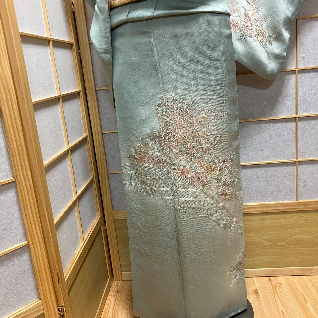 6462# Japanese Kimono Vintage Womens Silk Fabric Robe Kimono only sold Embroidery