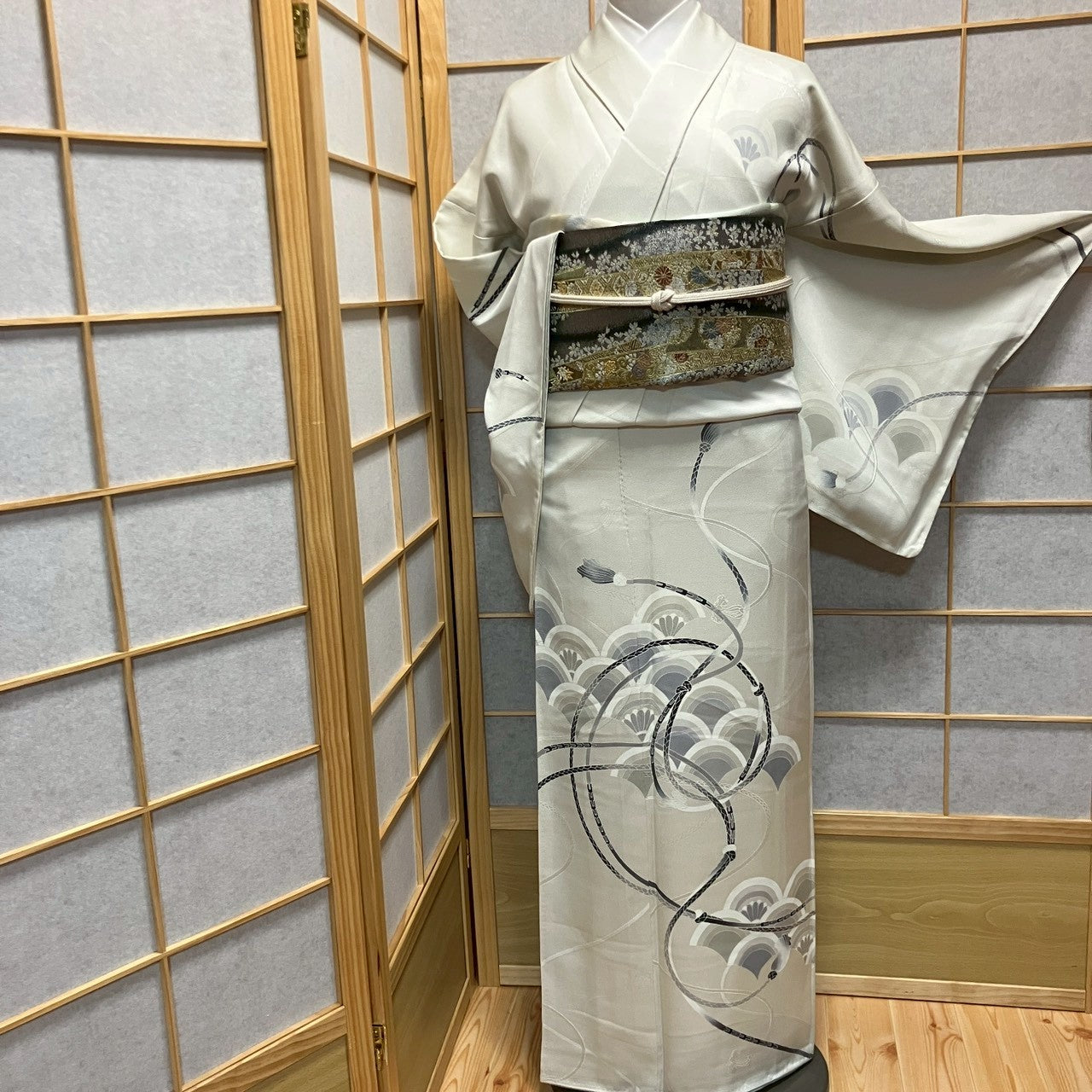 7076# Japanese Kimono Vintage Womens Silk Fabric Robe Kimono only sold