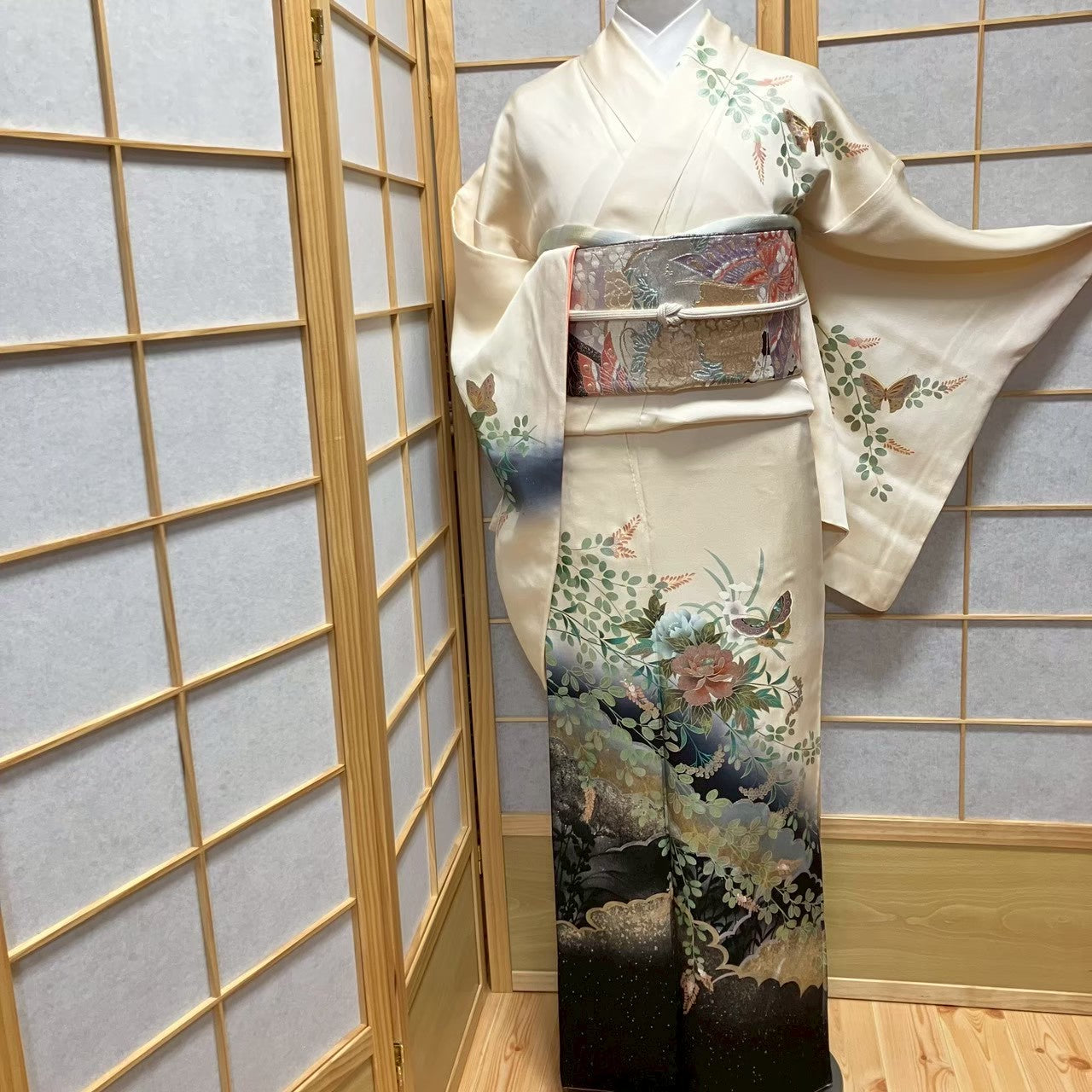 7177# Japanese Kimono Vintage Womens Silk Fabric Robe Kimono only sold